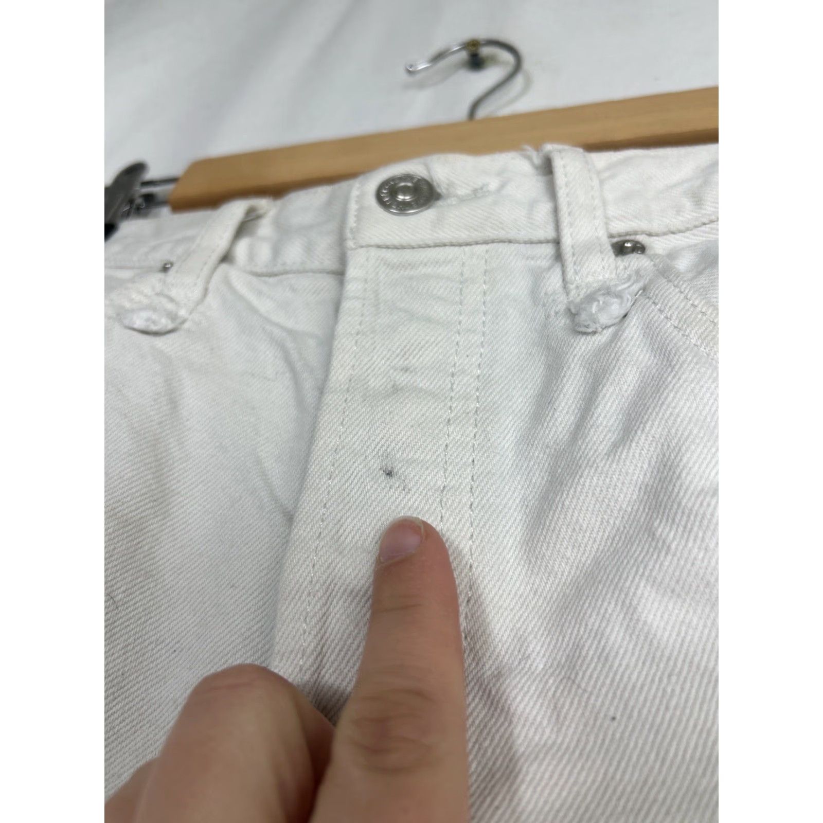 Vintage We The Free White Cotton Denim Distressed High Waisted Cut-Off Shorts Womens Size 24 26 Inseam 4in Size 42" / US 20 - 5 Thumbnail