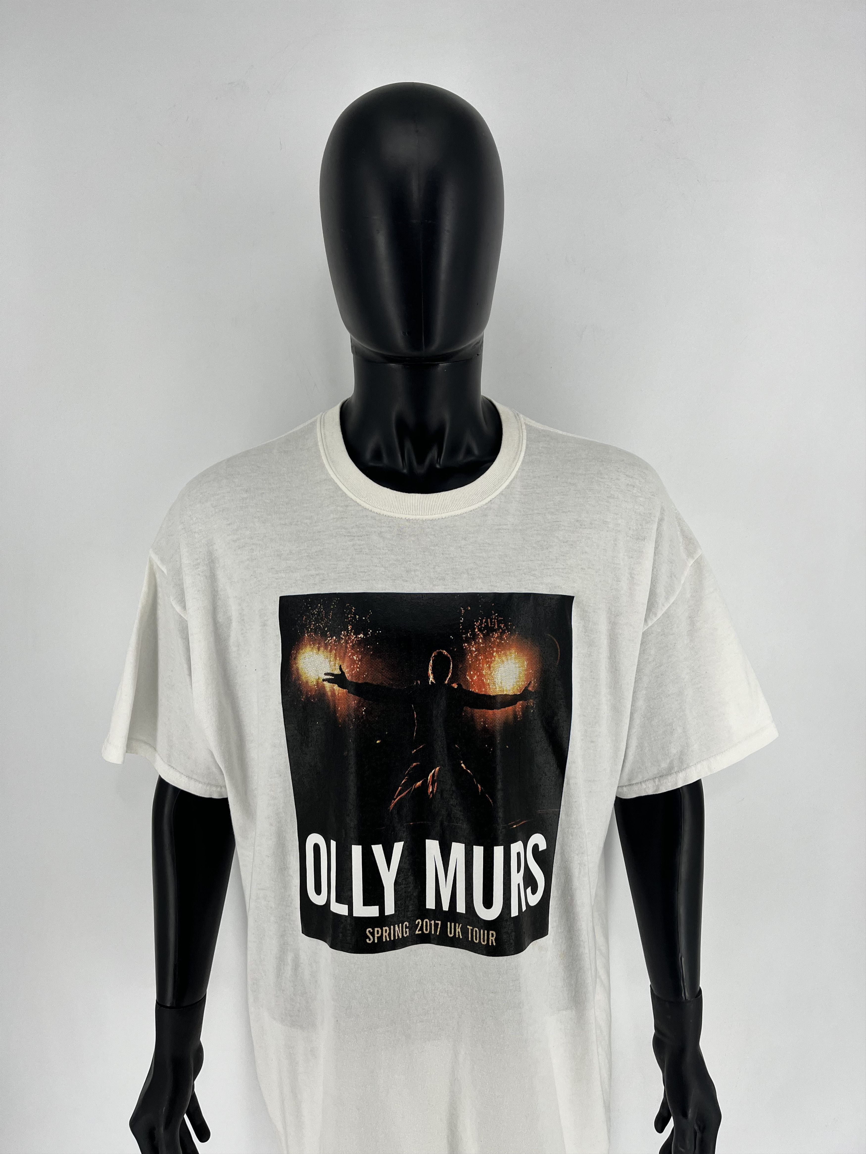 Band Tees Olly Murs Band Tee Tshirts Vintage Size XXL World Tour 2017 Size US XXL / EU 58 / 5 - 5 Thumbnail