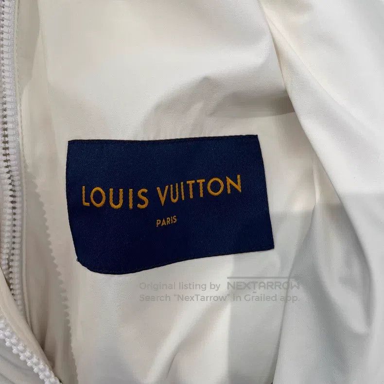 Louis Vuitton Louis Vuitton Three-flower embossed white hooded jacket Size US L / EU 52-54 / 3 - 3 Thumbnail