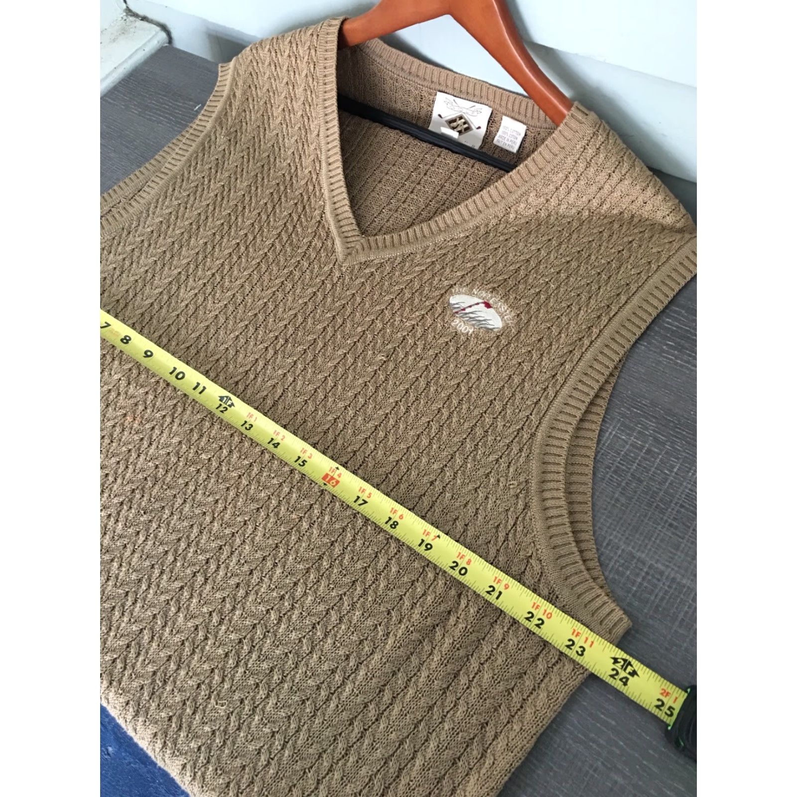 Joseph Abboud VINTAGE Joseph Abboud Sweater Vest Nantucket Golf Club 2001 XL Beige Mens/Adults Cotton vest 100% Beigе Size US XL / EU 56 / 4 - 5 Thumbnail