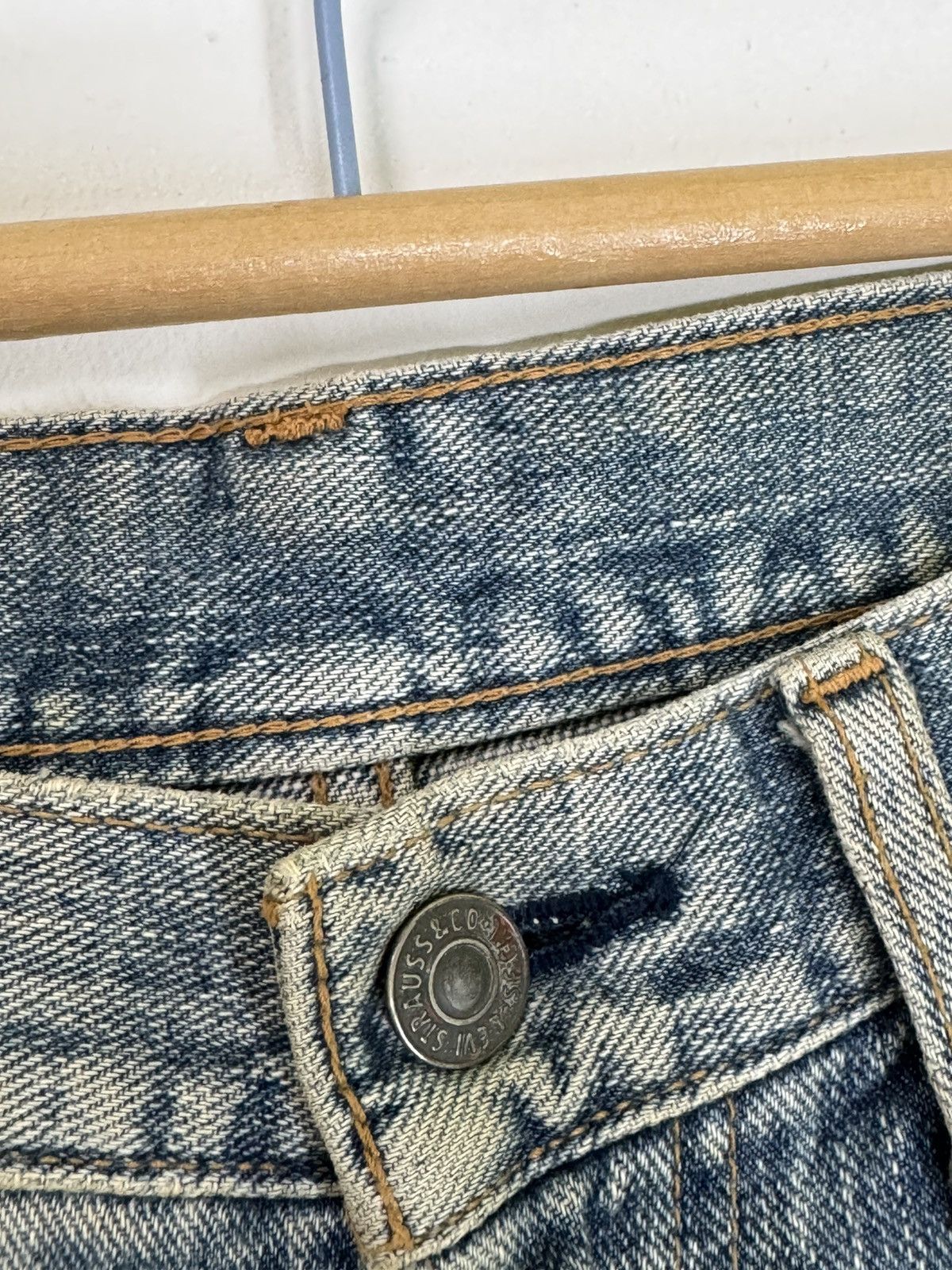 Le Grande Bleu (L.G.B.) × Levi's VINTAGE LEVIS 534 MUD WASH DISTRESSED JEANS Size US 30 / EU 46 - 7 Thumbnail