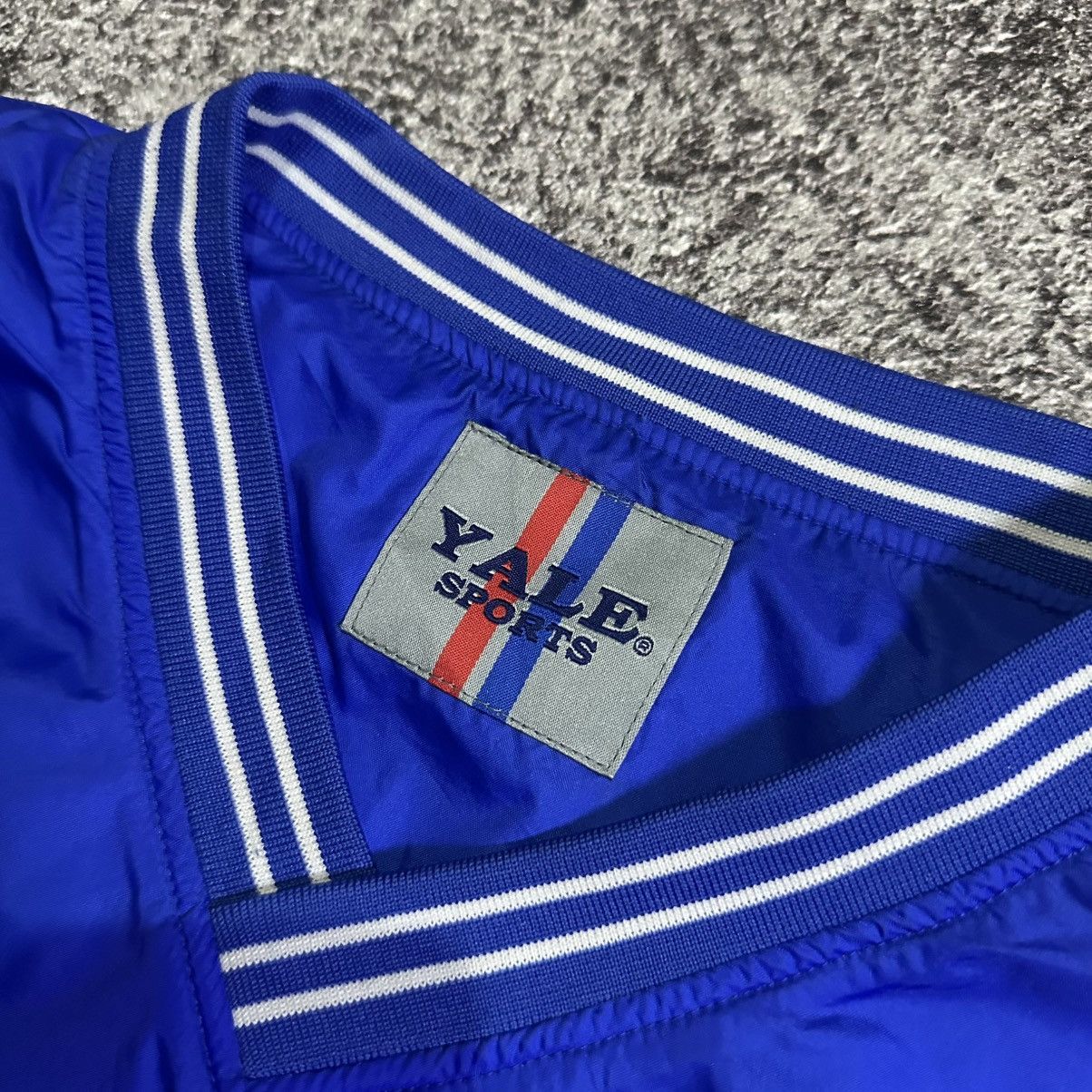 Vintage VINTAGE WINDBREAKER YALE Size US XL / EU 56 / 4 - 3 Thumbnail