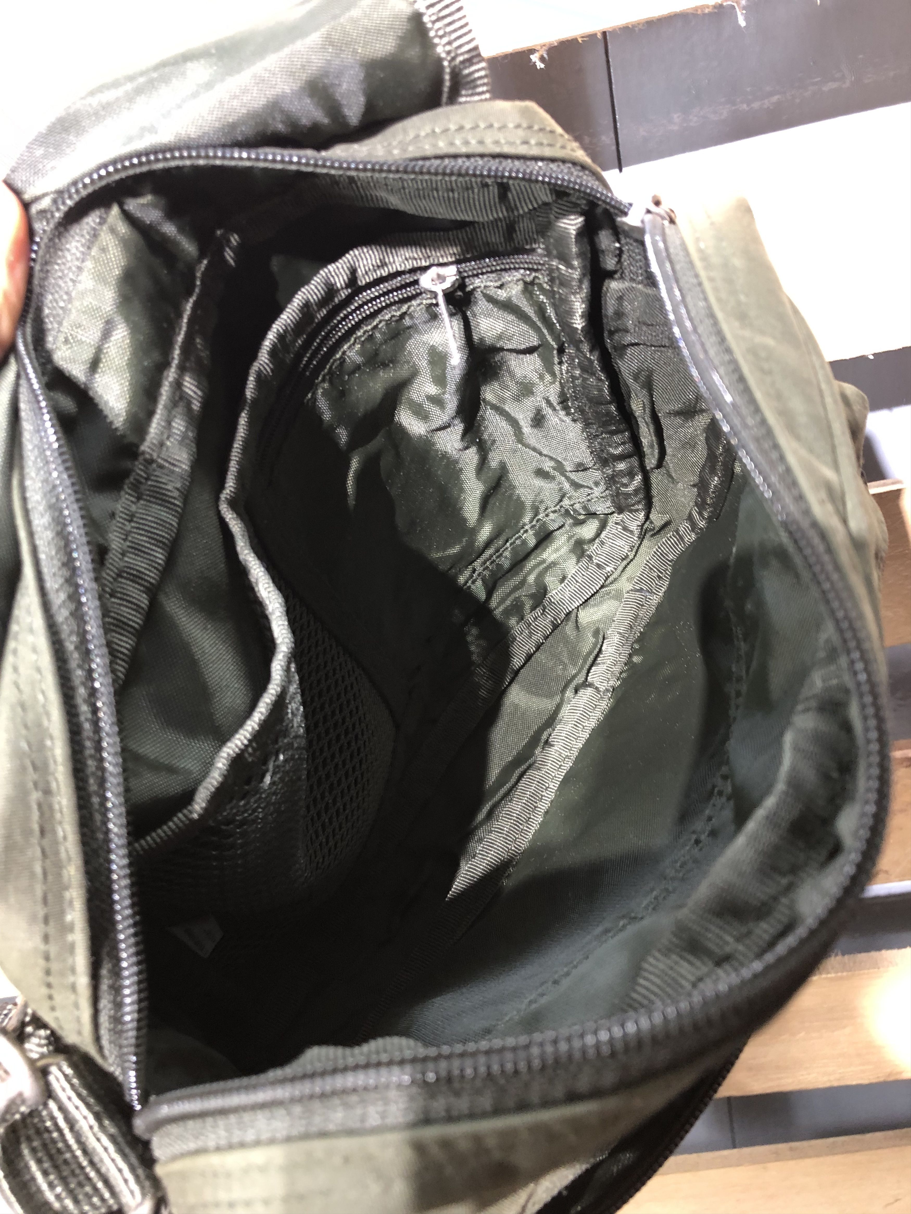Japanese Brand Japanese Olive Green Style Nylon Crossbodybag Size ONE SIZE - 6 Thumbnail