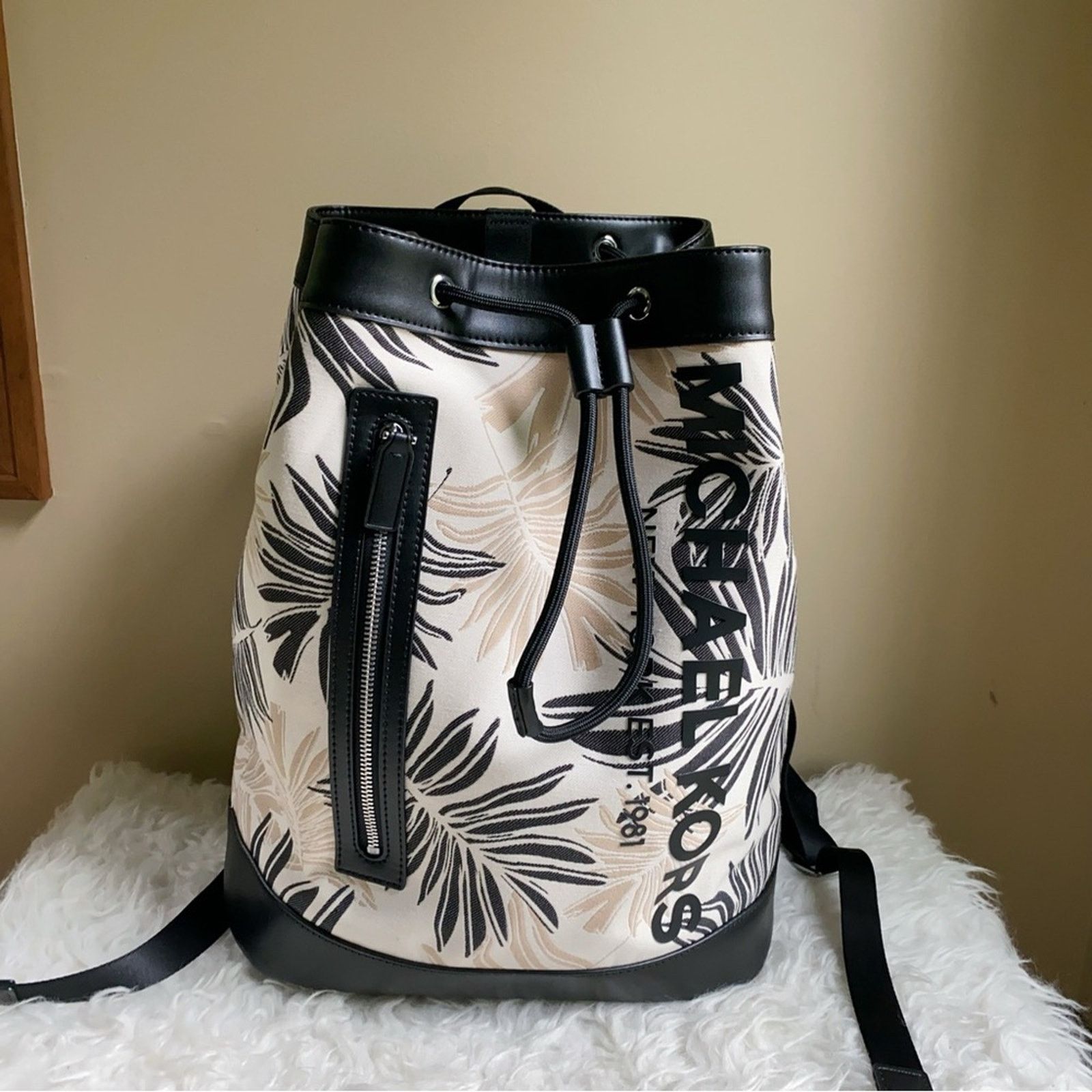 Michael Kors Michael Kors Cooper Palm Jacquard Mariner Backpack Size ONE SIZE - 2 Thumbnail