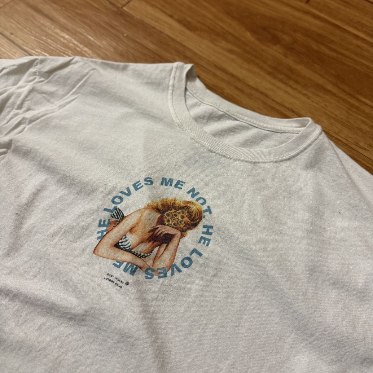 Vintage vintage lovers club t shirt He Loves Me. He Loves Me Not! XL Size US XL / EU 56 / 4 - 4 Thumbnail