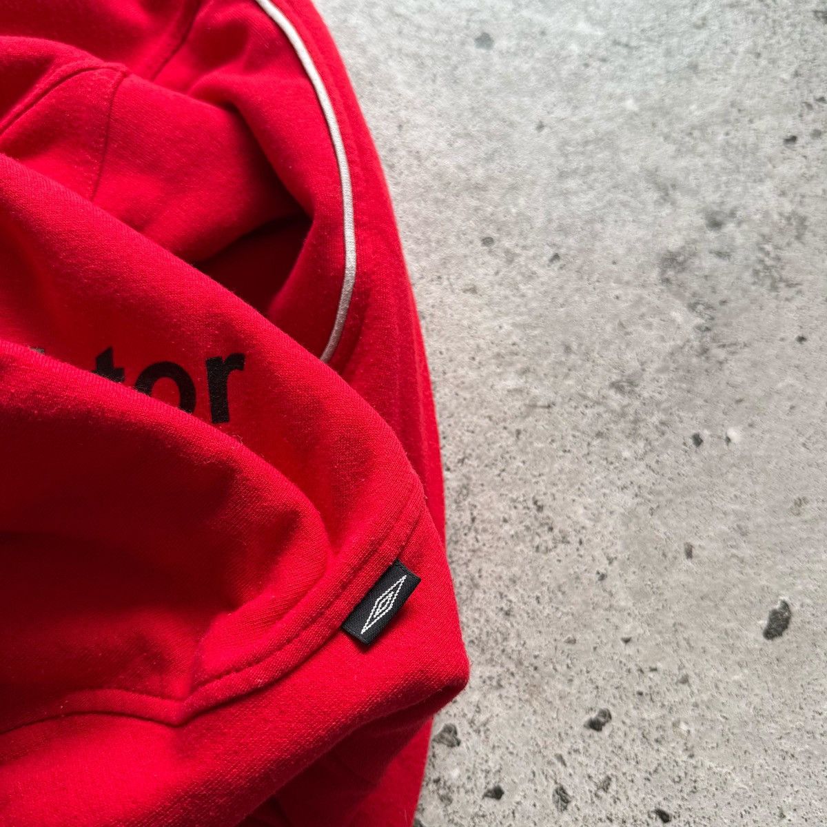 Umbro Umbro Falcon Vintage Half Zip Sweatshirt Red Y2K Printed Size US M / EU 48-50 / 2 - 5 Thumbnail