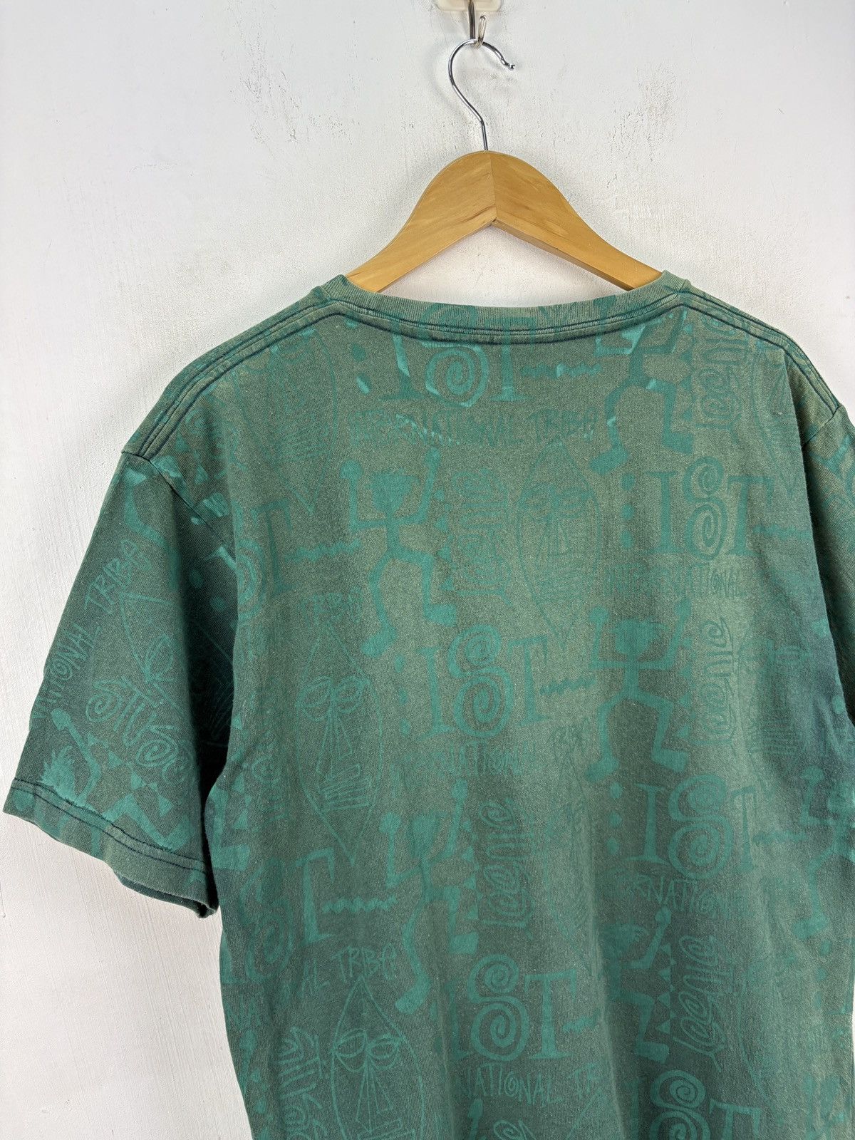 Stussy Stussy Vintage Y2K Stickman Tribal Fullprint Tshirt Sunfaded Size US L / EU 52-54 / 3 - 8 Thumbnail