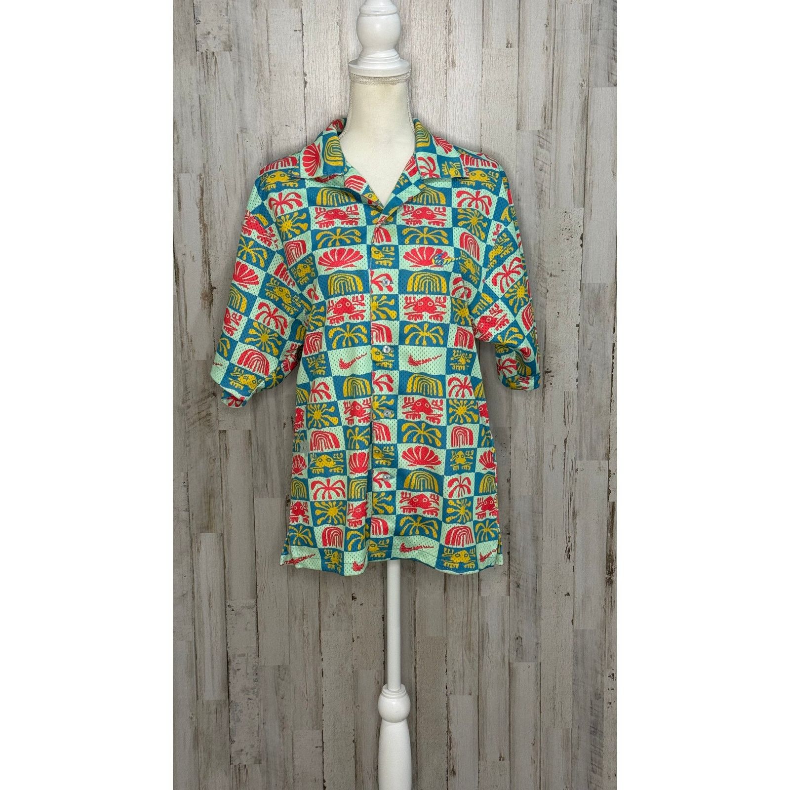 Nike Nike Mesh Button-Up Hawaiian Resort Camp Shirt Men's Small Size US S / EU 44-46 / 1 - 5 Thumbnail