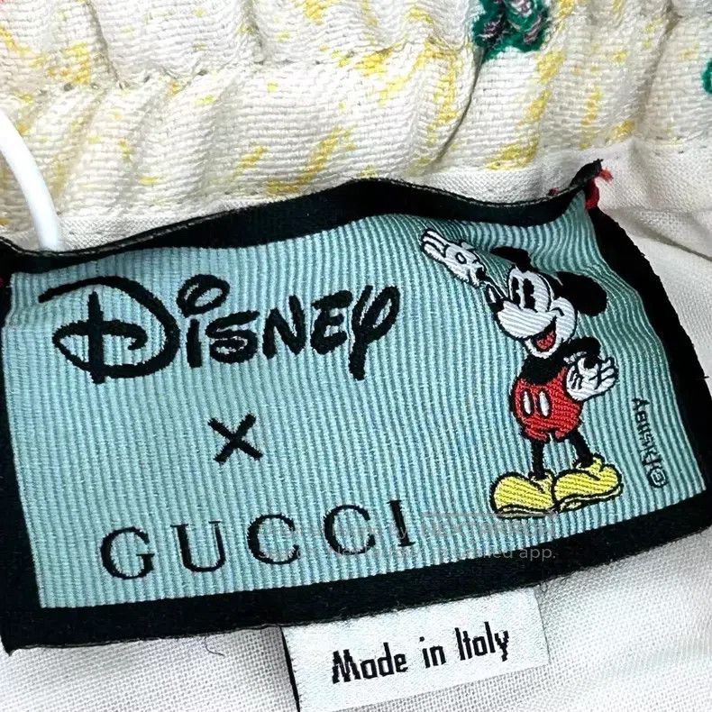 Gucci Gucci Disney pattern full-print straight casual shorts Size US 30 / EU 46 - 3 Thumbnail