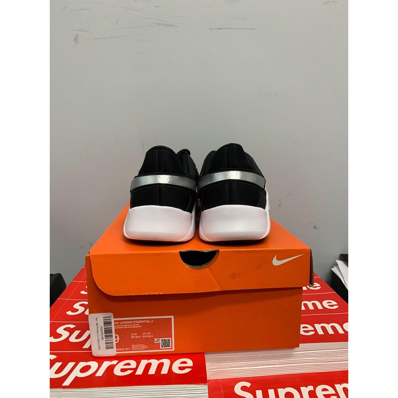 Nike Nike Legend Essential 2 Black White Q9356-001 Mens Size 9 Size US 9 / EU 42 - 3 Thumbnail