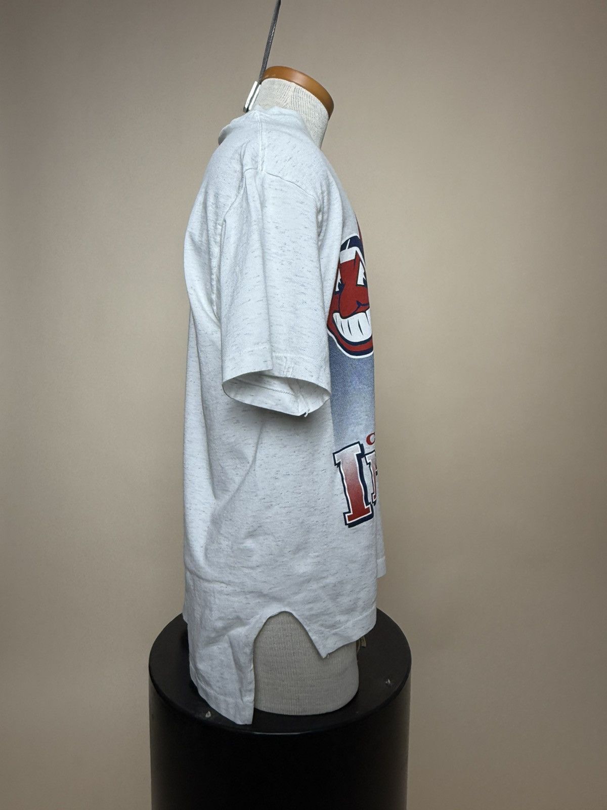 Vintage VINTAGE/RETRO Chief Wahoo Cleveland Indians men’s tshirt Size US L / EU 52-54 / 3 - 5 Thumbnail