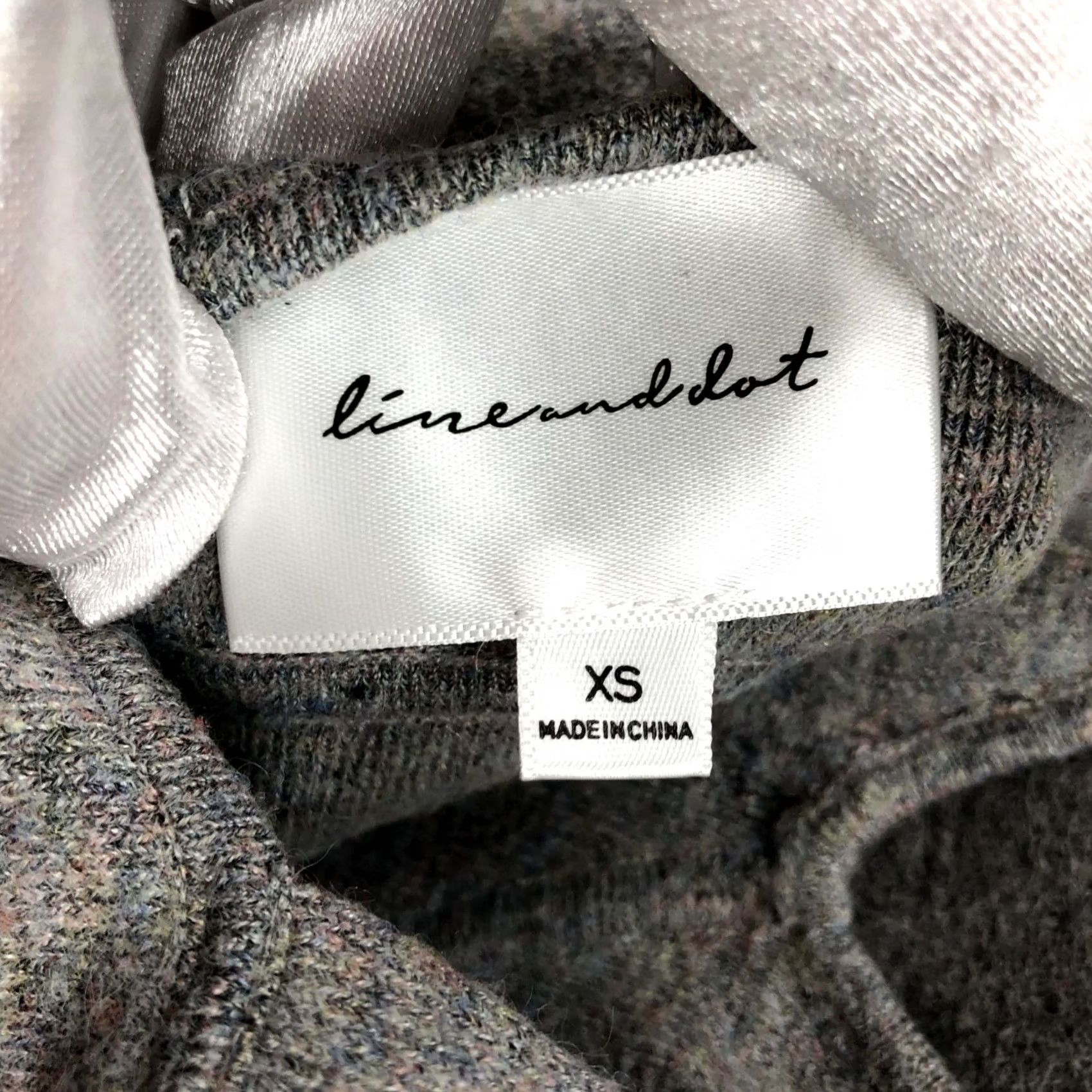Vintage Line And Dot Wool Blend Knit Camisole Sweater Top Womens XS Gray Sweetheart V-Neck Cropped Long Sleeve Shirt Women XS Gray Sweetheart Size XS / US 0-2 / IT 36-38 - 5 Thumbnail