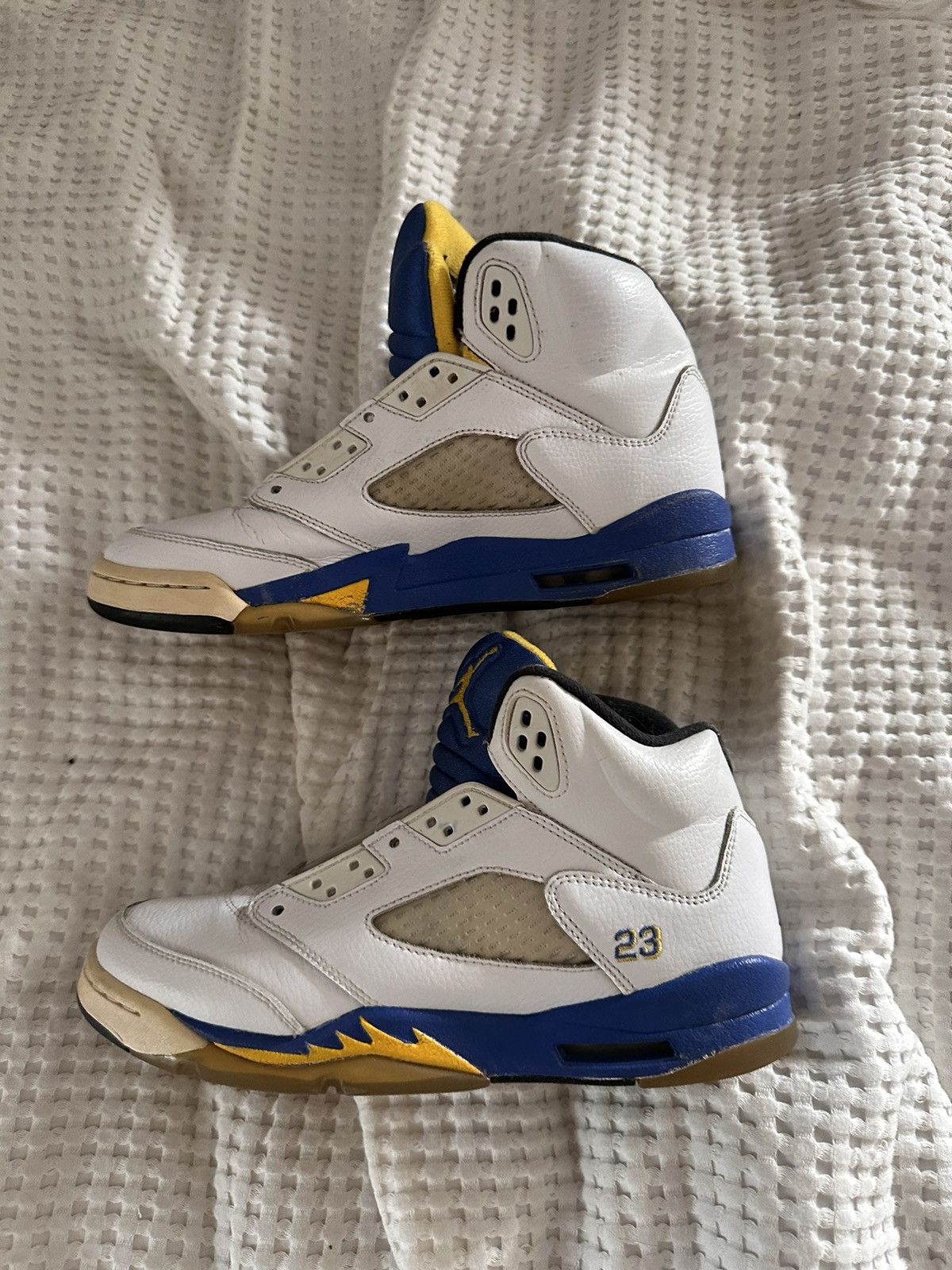 Jordan Brand × Nike Jordan 5 Laney 2013 Size US 7 / EU 40 - 3 Thumbnail