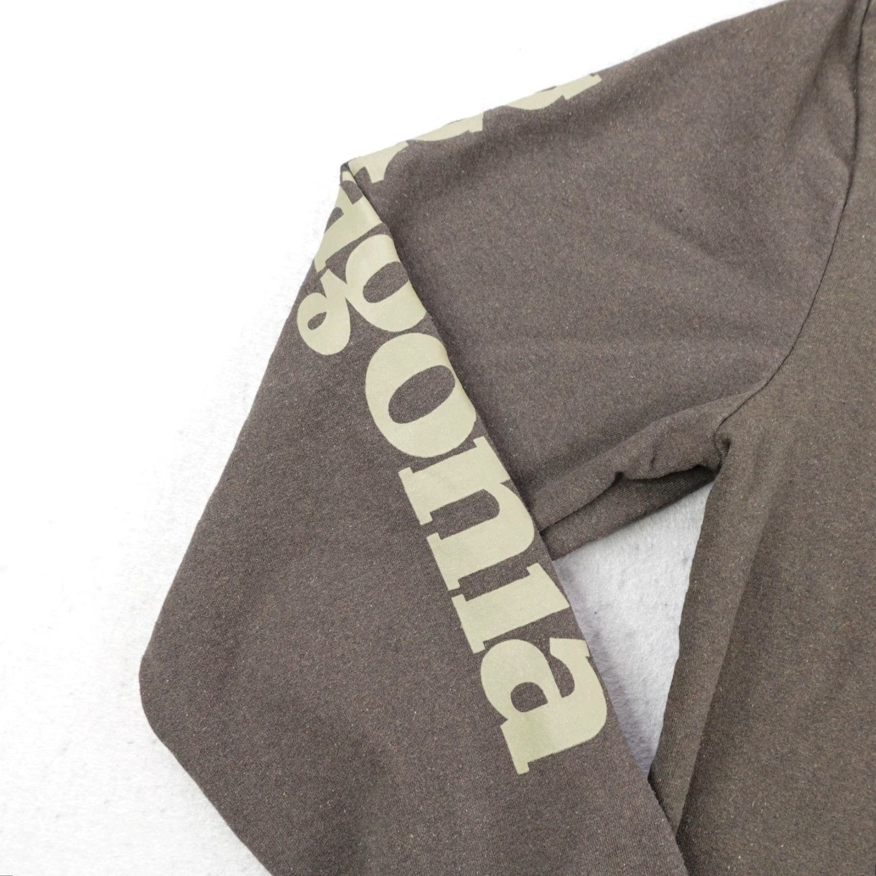Patagonia Patagonia Hoodie Mens Medium Brown Text Logo Uprisal Hoody Pullover Sweatshirt Size US M / EU 48-50 / 2 - 4 Thumbnail
