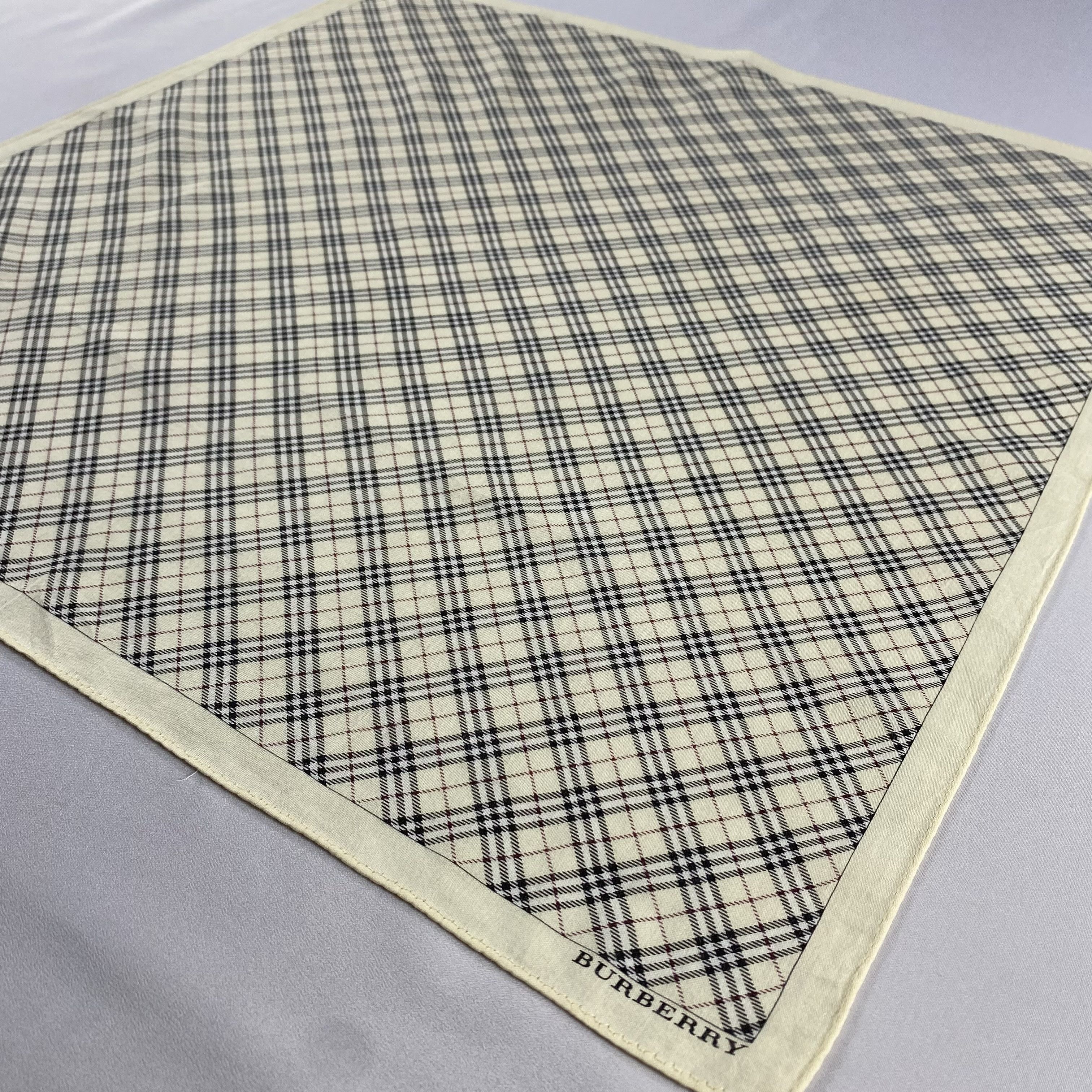 Burberry × Vintage Burberry Handkerchief / Neckerchief / Bandana-P681 Size ONE SIZE - 2 Thumbnail