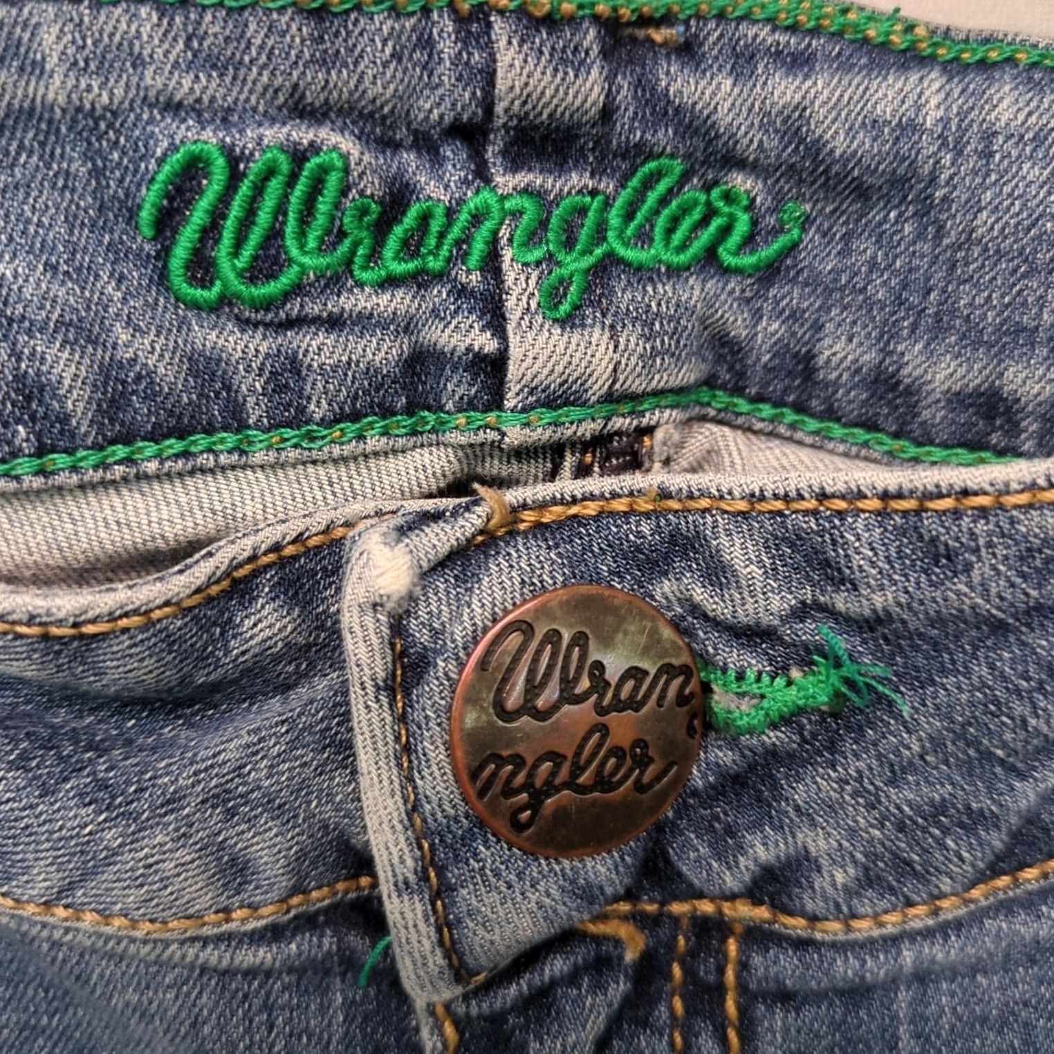 Wrangler Wrangler Jeans Bootcut Size 14 Medium Wash Blue Women Cotton Spandex Distressed Bottom 13/14 x 34 Size 36" / US 14 / IT 50 - 7 Thumbnail