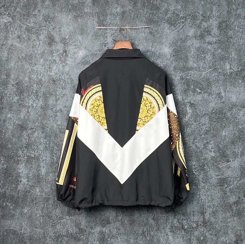 Versace Versace Classic baroque print geometric panel jacket Size US XXL / EU 58 / 5 - 5 Thumbnail