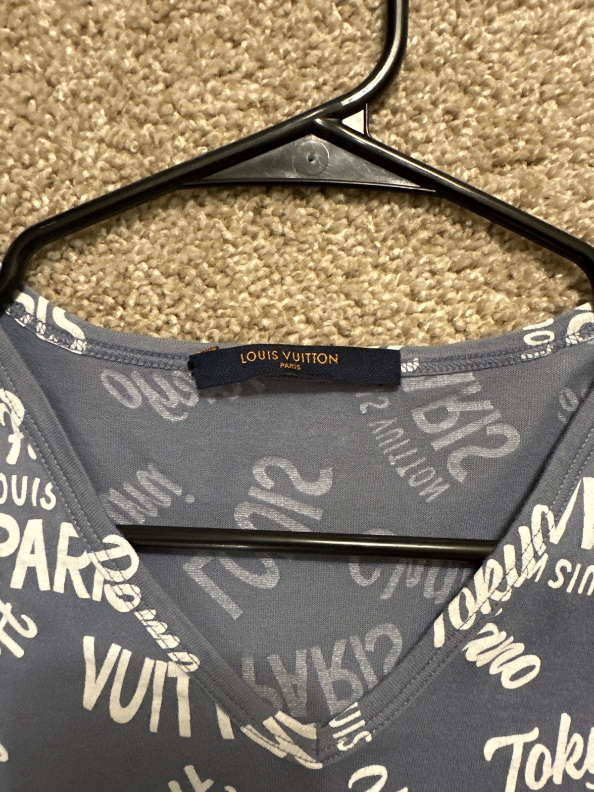 Louis Vuitton Louis Vuitton Printed Cities V-Neck Size US L / EU 52-54 / 3 - 3 Thumbnail