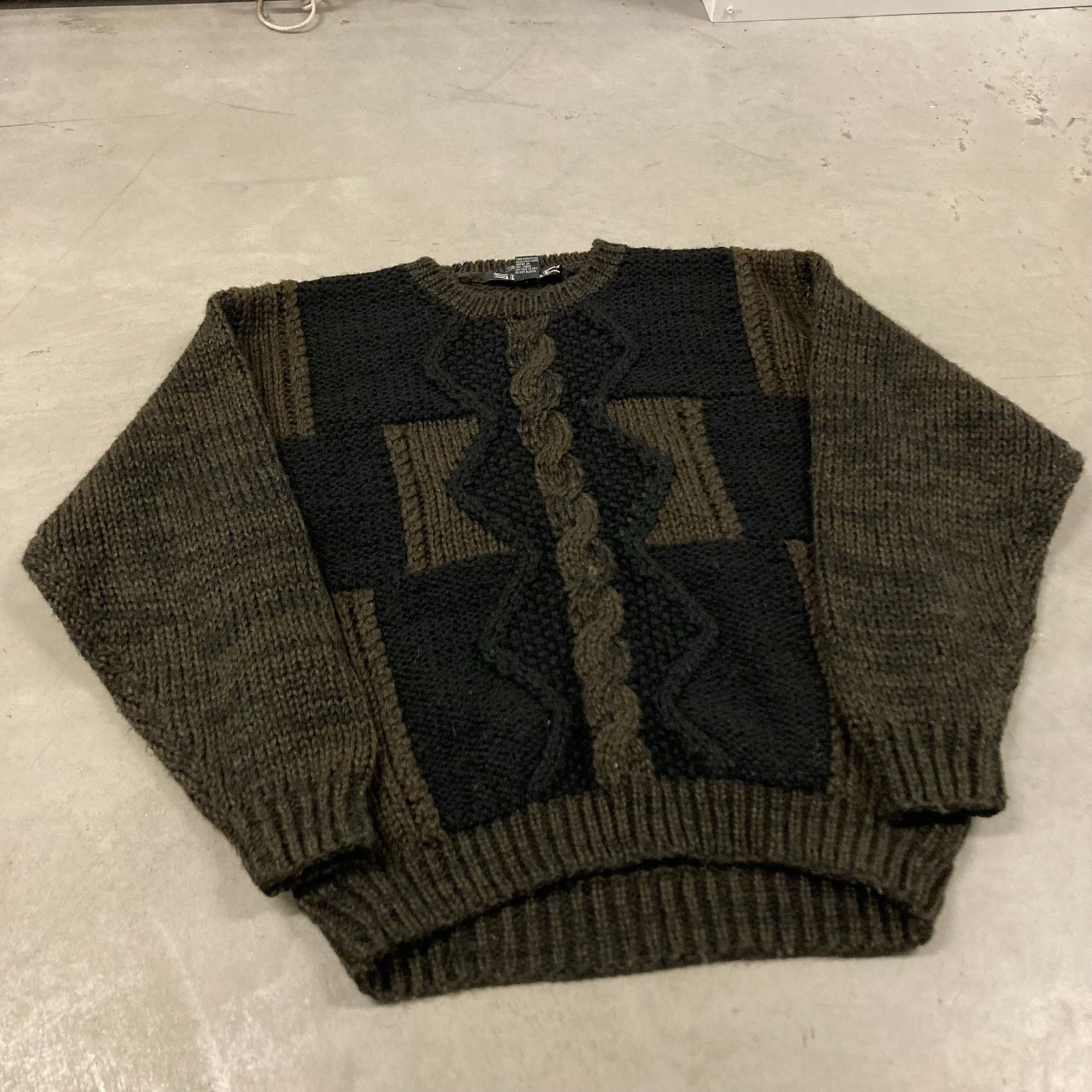 Vintage Brown patterned grandpa sweater Size US L / EU 52-54 / 3 - 1 Thumbnail