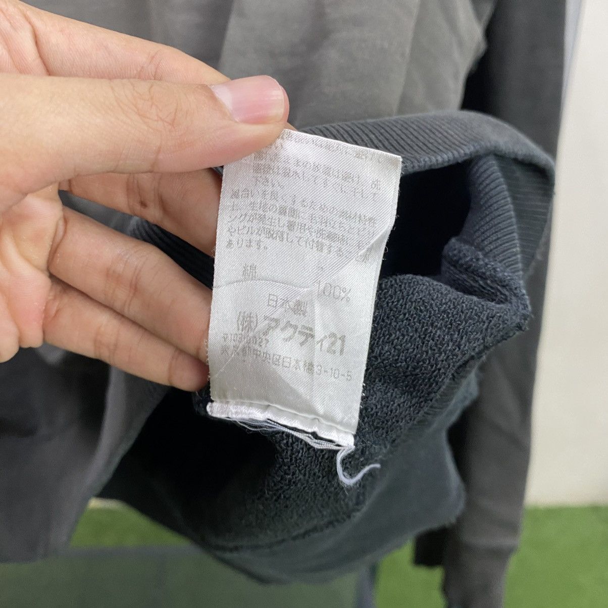 Polo Ralph Lauren × Vintage Thrashed Sun Faded Sweatshirt Size US XL / EU 56 / 4 - 15 Thumbnail