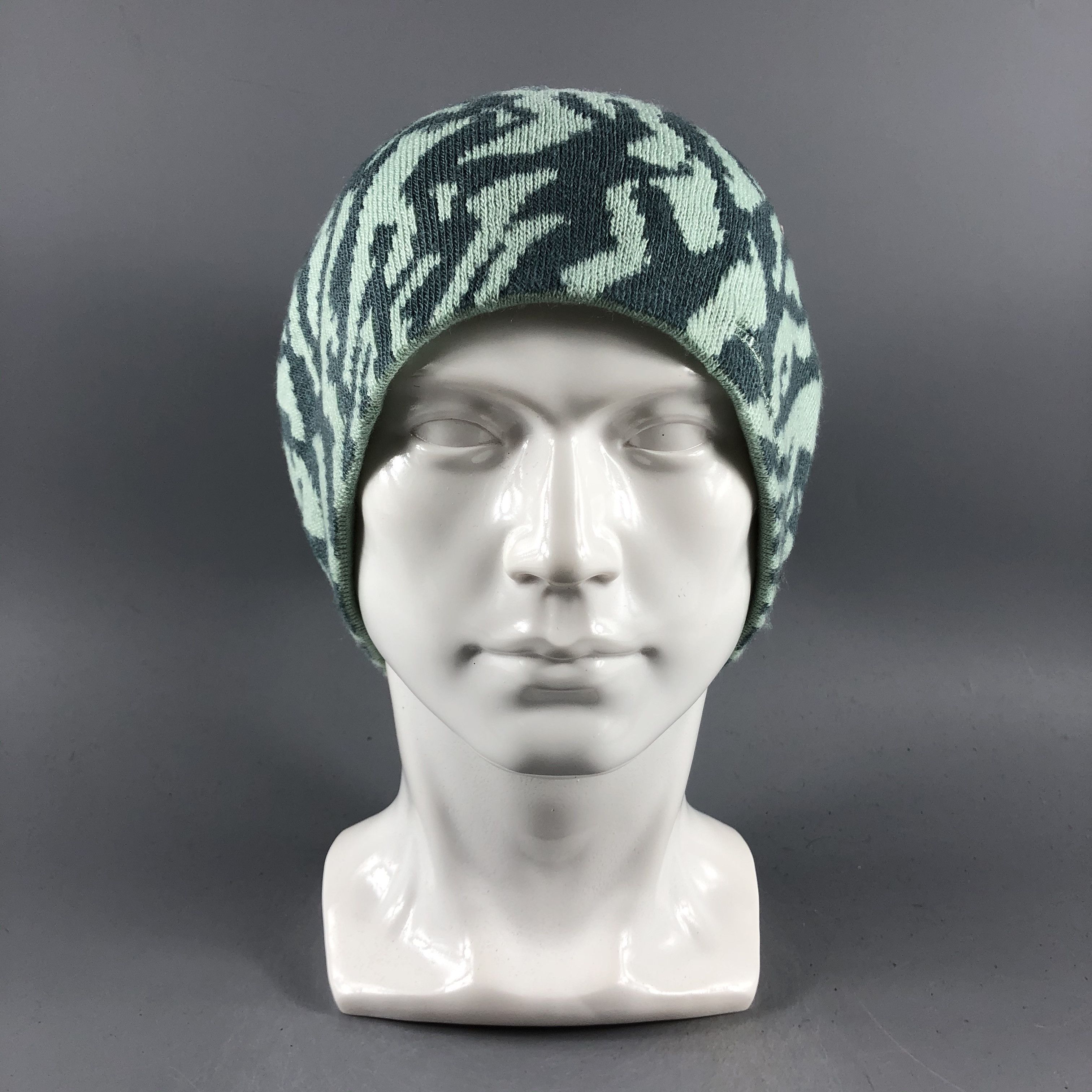 image of Vintage Gushrpd Cuffless Beanie Snow Hat Snow Cap -D536, Men's