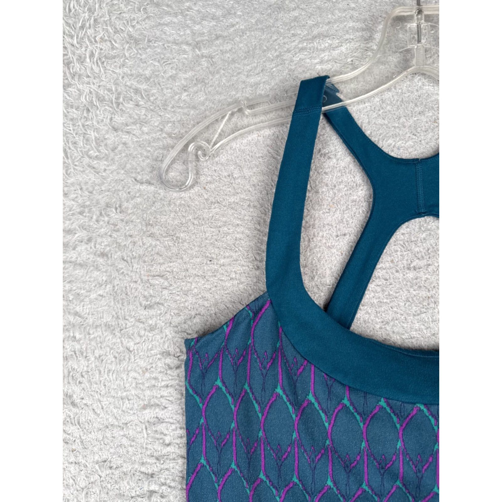 The North Face The North Face Shirt Women Medium Blue Tank Sleeveless Geometric Poly Blend Gym Size M / US 6-8 / IT 42-44 - 3 Thumbnail