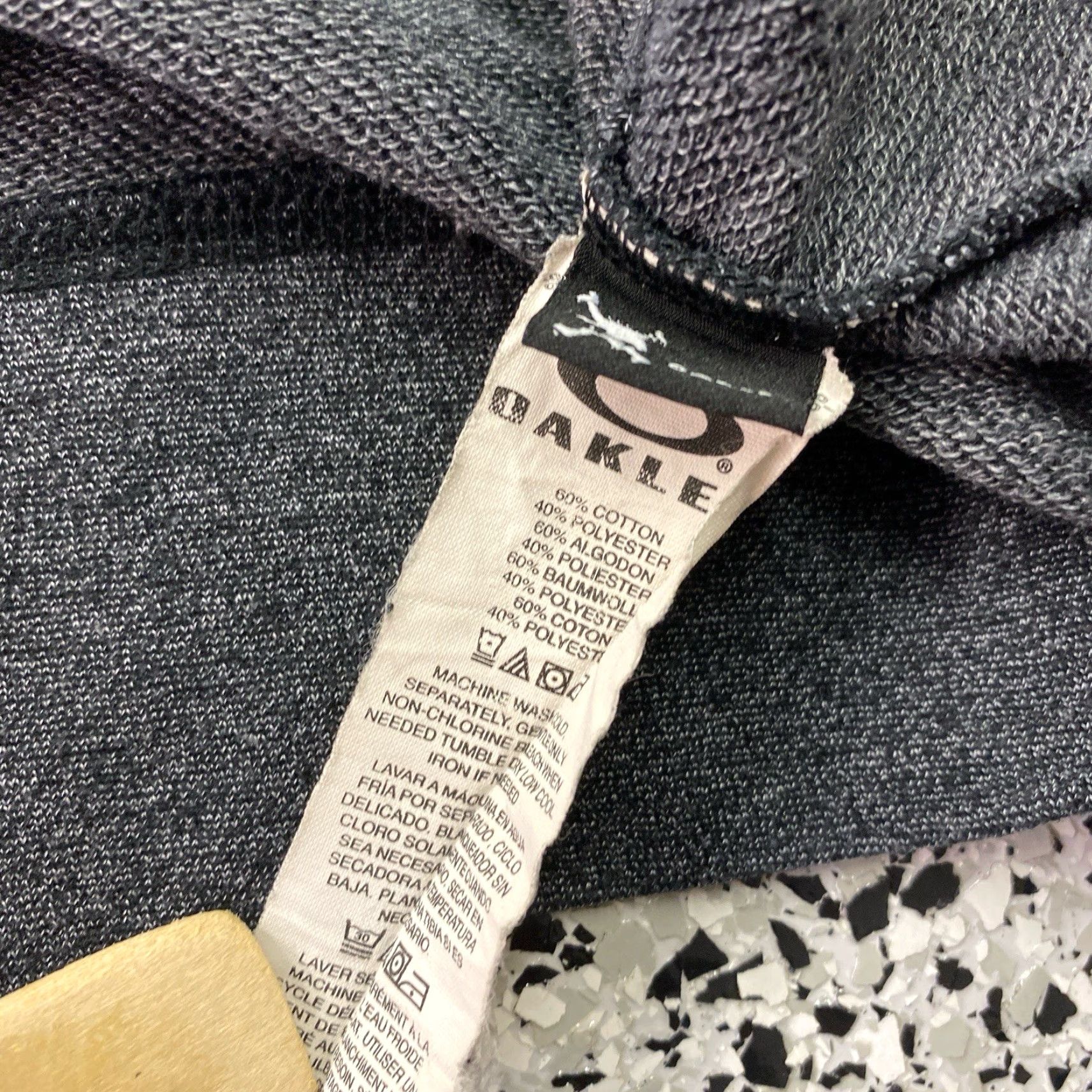 Oakley VINTAGE Oakley Hoodie Mens XL Gray Sweatshirt Zip Up Size US XL / EU 56 / 4 - 5 Thumbnail
