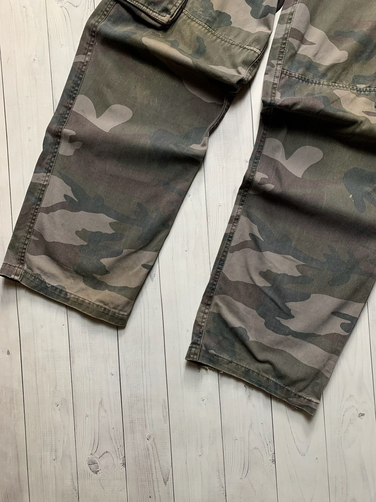 Designer × Vintage Vintage camo cargo pants distressed Y2K size 32 Size US 32 / EU 48 - 4 Thumbnail