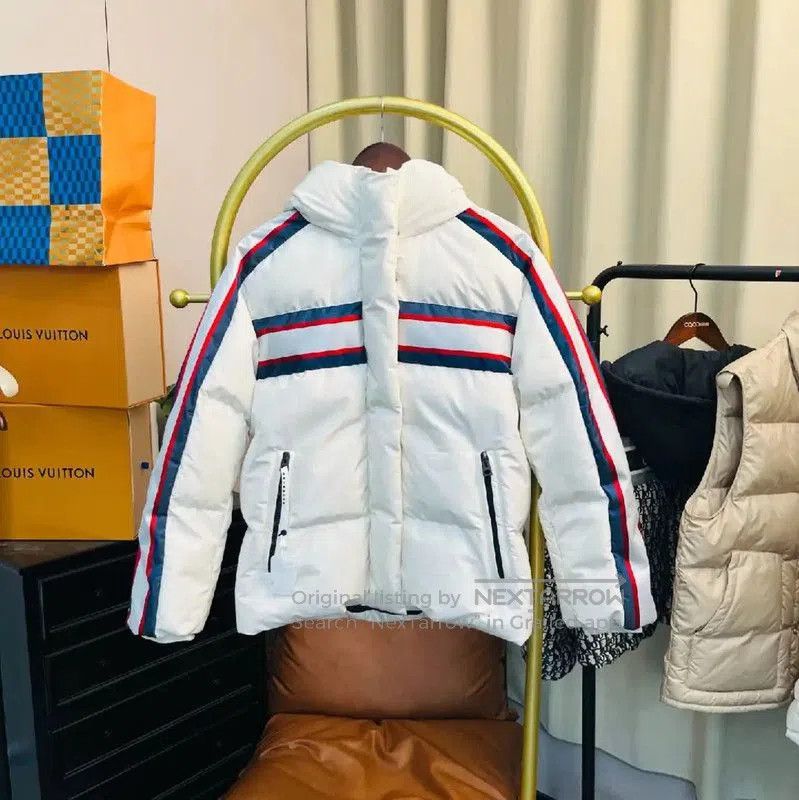 Dior Dior Women's White Puffer Jacket with Stripes . Size XS / US 0-2 / IT 36-38 - 1 Thumbnail