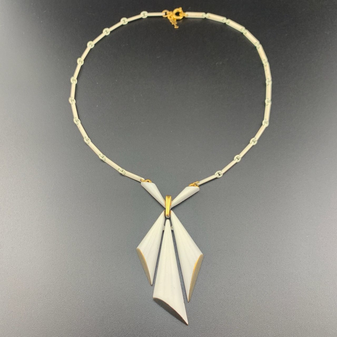 Other Trifari Vintage Gold Tone White Enamel MCM Necklace 14" Size ONE SIZE - 1 Thumbnail