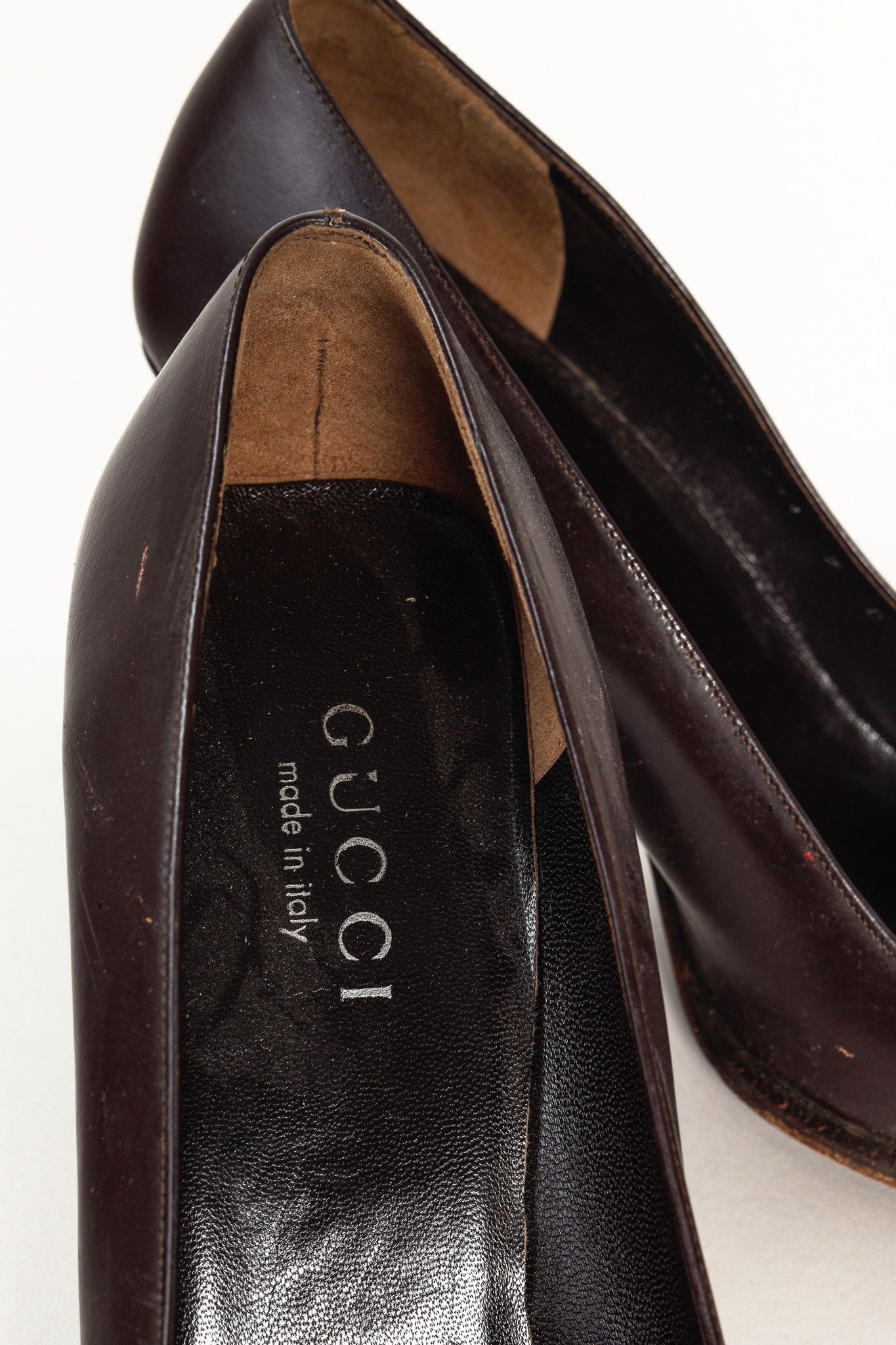 Gucci Gucci by Tom Ford 1990s Big G Chisel Toe Leather Pumps Size US 7 / IT 37 - 10 Thumbnail
