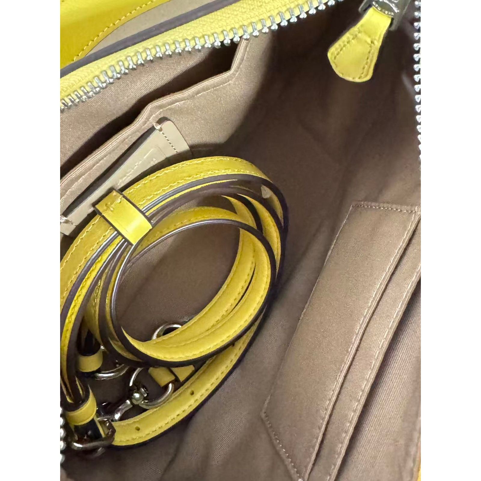Coach Coach CR099 Teri Shoulder Bag IN Daisy Size ONE SIZE - 8 Thumbnail