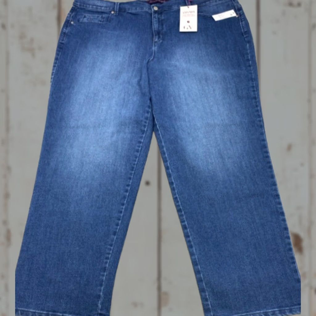 Gloria Vanderbilt Gloria Vanderbilt Jeans Amanda 22W Womens Denim Stretch 5-Pocket Regular Blue Denim NWT Size 40" / US 18 - 1 Thumbnail