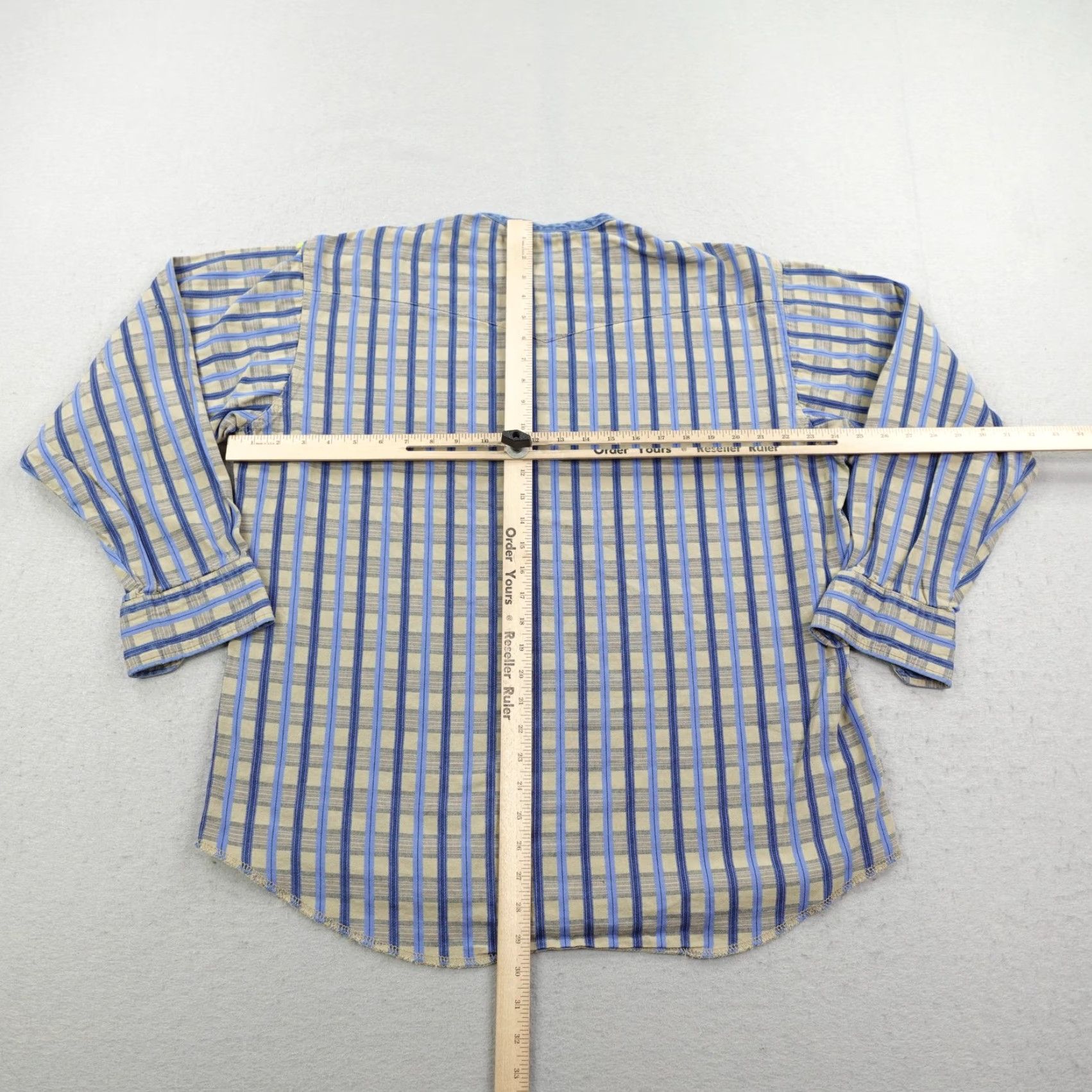 Wrangler VINTAGE Wrangler Shirt Large Blue Tan Plaid Western Denim Band Collar Button-Up Mens L 90s Cowboy Western Casual Workwear Size US L / EU 52-54 / 3 - 5 Thumbnail