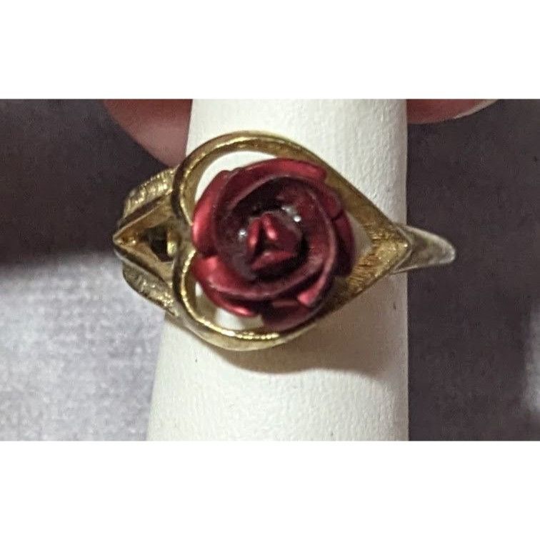 Other Vintage Open Heart Red Rose Gold Tone Fashion Ring Size 6 Size ONE SIZE - 9 Thumbnail