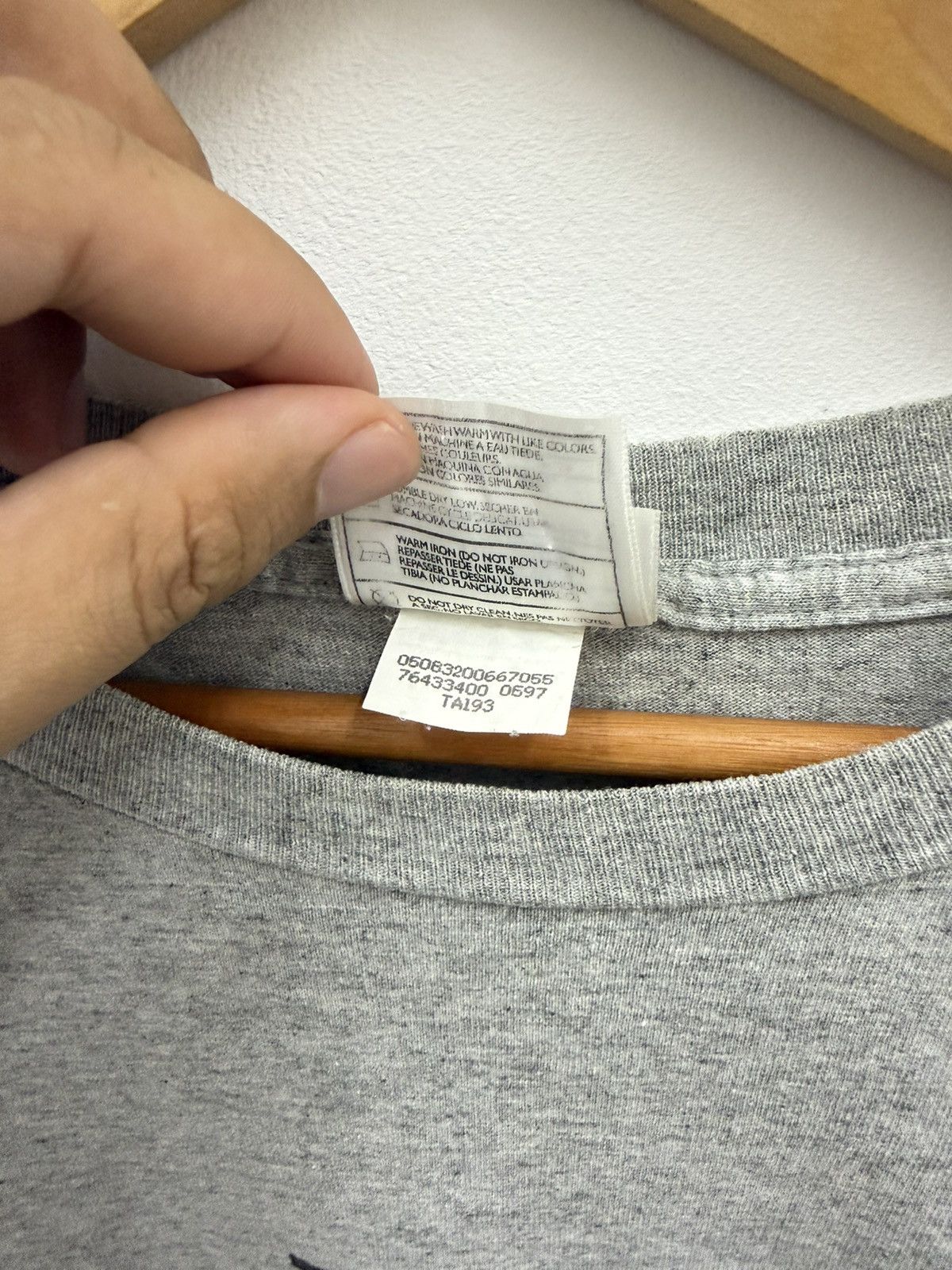 Nike Vintage Nike Swoosh Centre Logo Longsleeve Tee Size US L / EU 52-54 / 3 - 5 Thumbnail