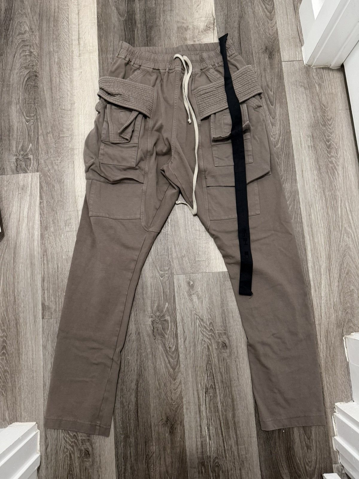 Rick Owens Rick Owens Creatch Cargo Drawstring in Dust Size US 32 / EU 48 - 1 Thumbnail