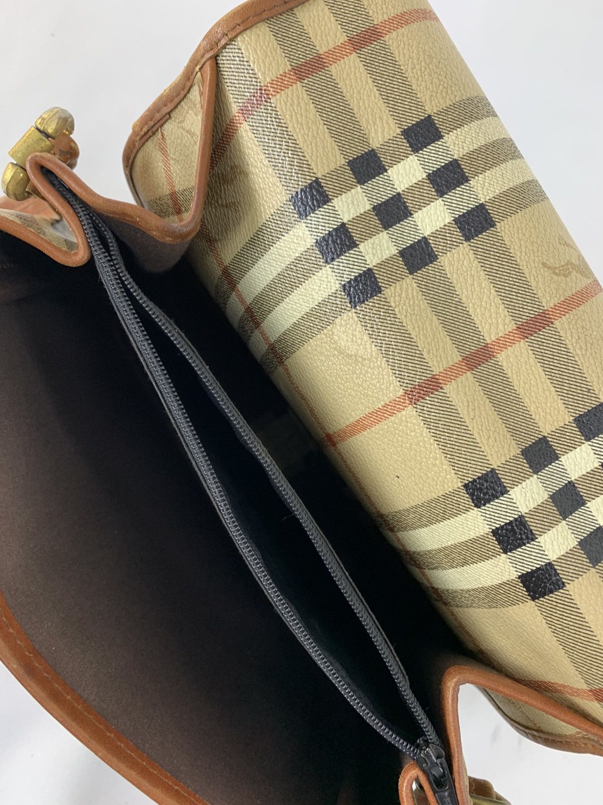 Burberry Burberrys London Leather Shoulder Bag Nova Checked Monogram Size ONE SIZE - 9 Thumbnail