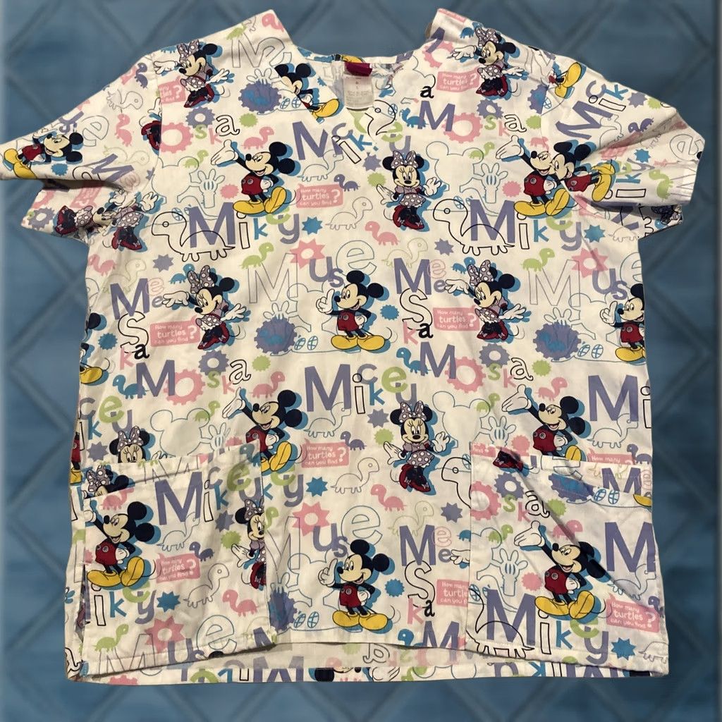 Disney Disney Scrub Top - Mickey Mouse & Minnie Mouse - Great Graphics - Womens Large - White - Medical - Patterned - Scrub Tops - Women - L Size L / US 10 / IT 46 - 1 Thumbnail