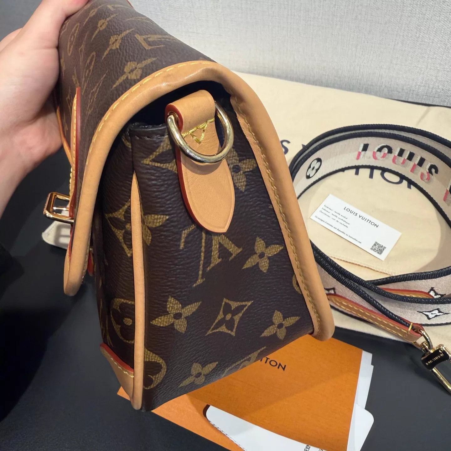 Louis Vuitton LV Baguette PM 98 New Receipt Flaws as pic Size ONE SIZE - 3 Thumbnail