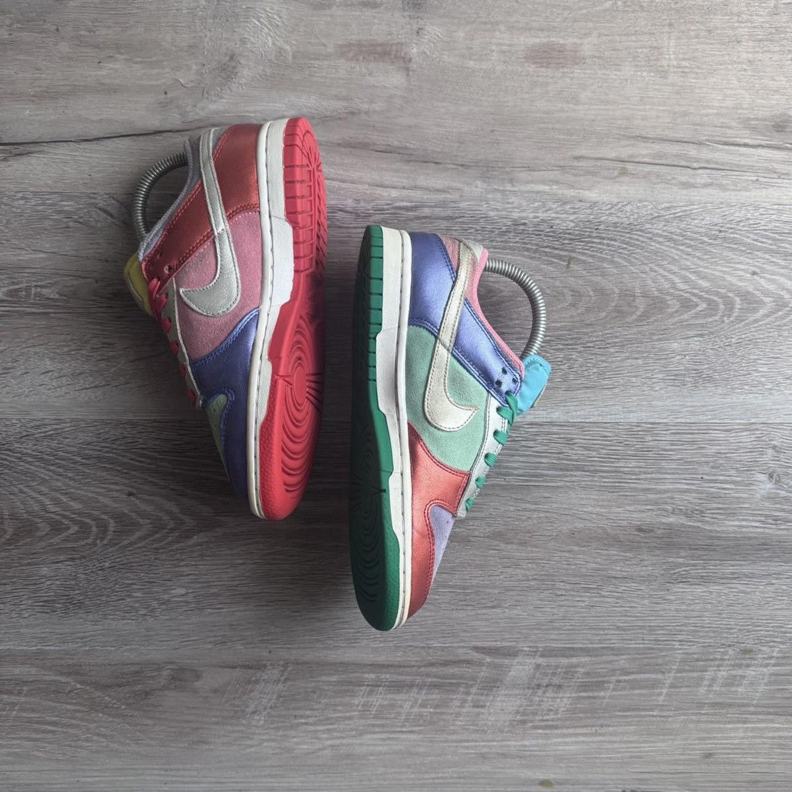 Nike NIKE • Dunk Low "Sunset Pulse" (5.5M) Size US 5.5 / EU 38 - 9 Thumbnail