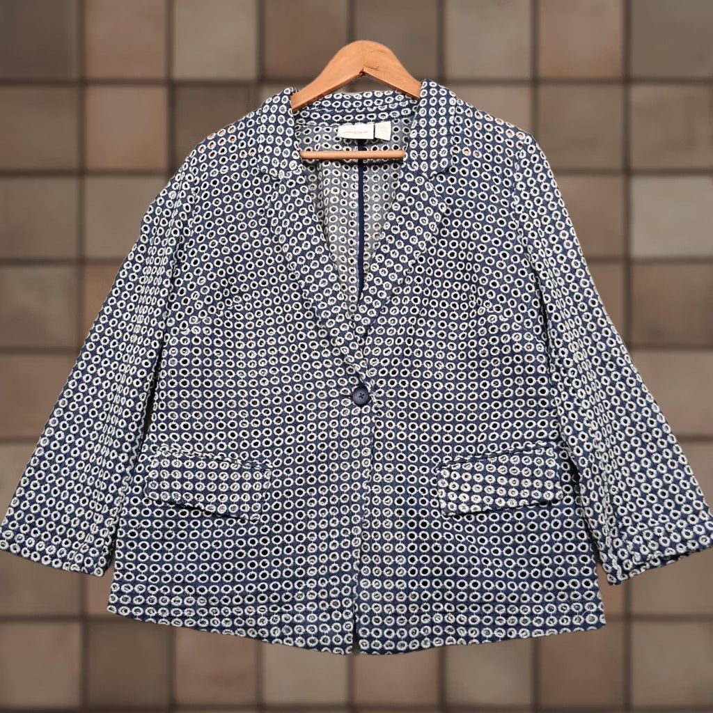 Vintage Chico's Textured Jacket Women's Blazer Geometric Blue White 1 Button Front 3/4 Sleeve Mid-Length Embroidered Open Front Casual Workwear Size XS / US 0-2 / IT 36-38 - 1 Thumbnail