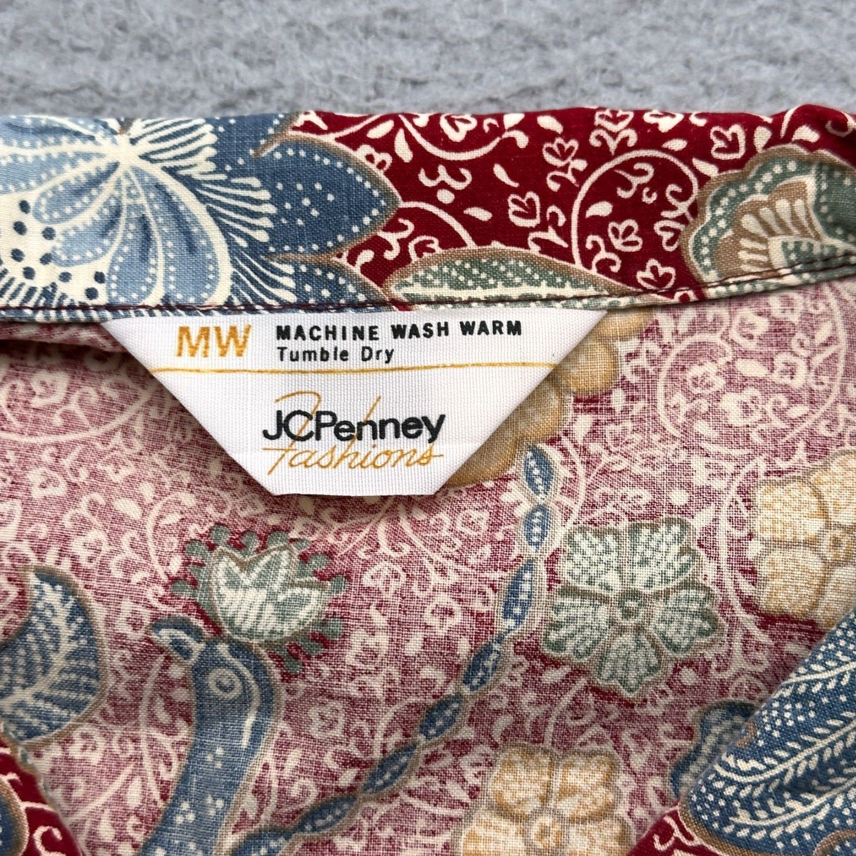 JCPenney VINTAGE JC Penney Paisley Red Blue Button-Up Shirt Womens Medium Size M / US 6-8 / IT 42-44 - 3 Thumbnail