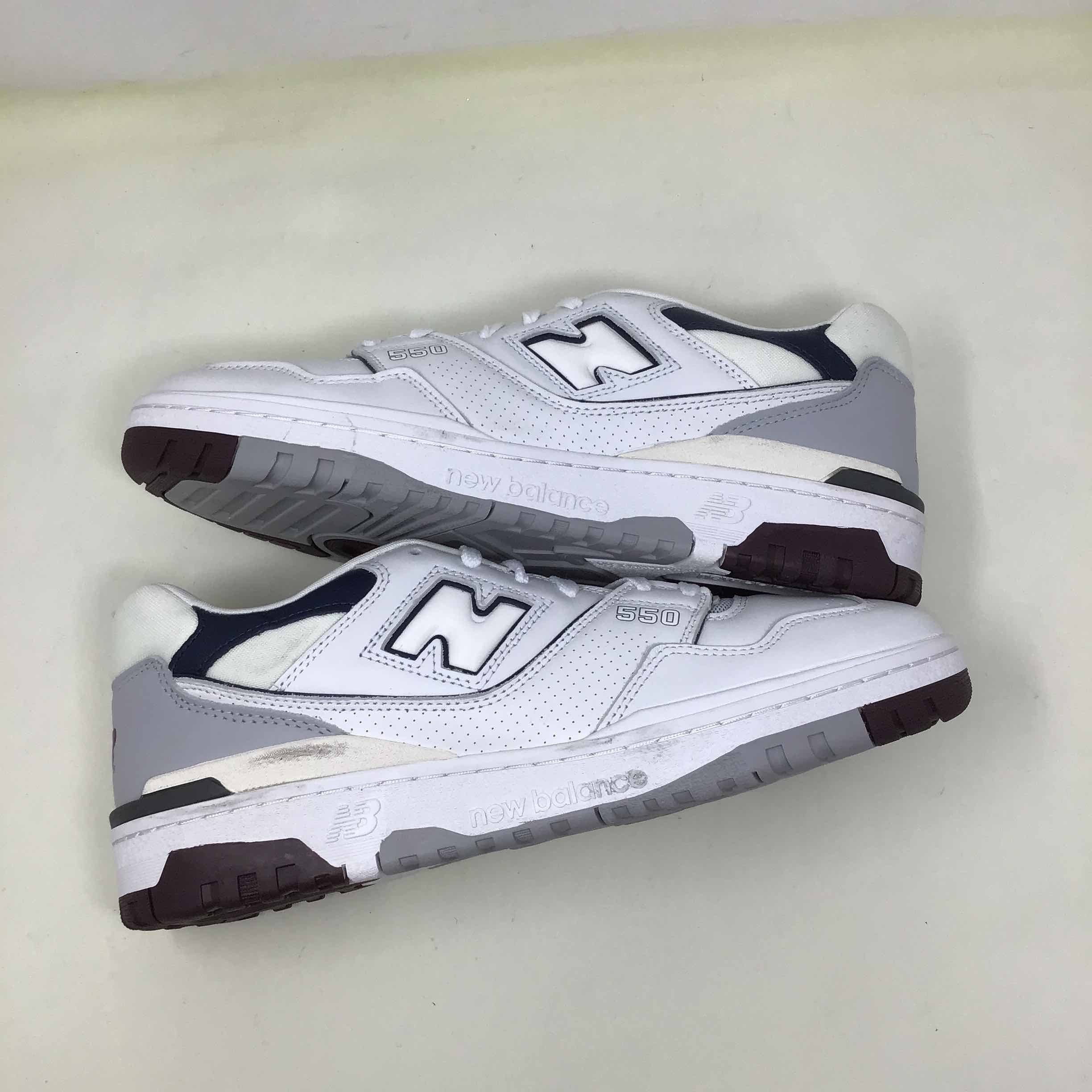 550 White Indigo Burgundy