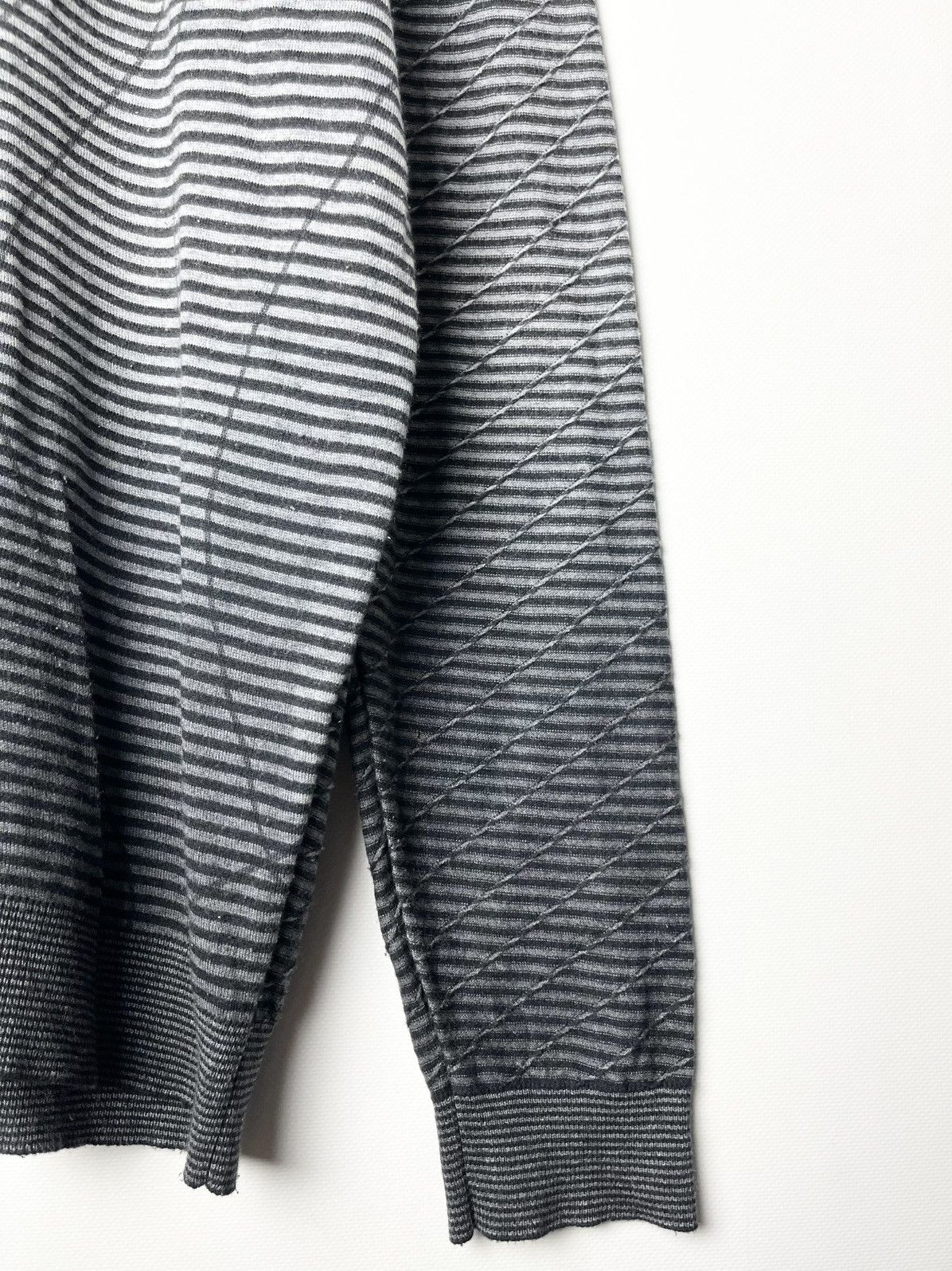 Brioni Brioni Striped Fine-Knit Sweater – Grey/Black Size US XL / EU 56 / 4 - 5 Thumbnail