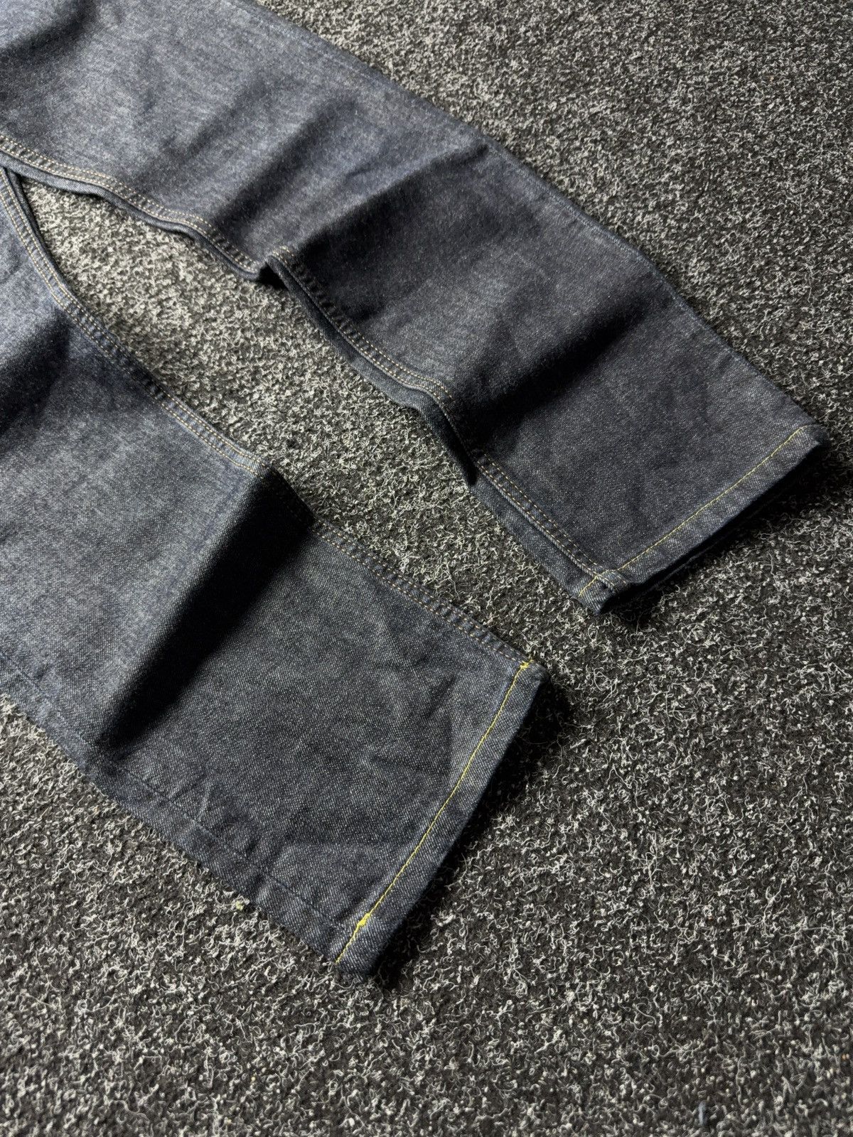 Hugo Boss Luxury 00s Hugo Boss 020 Delaware Slim Fit Dark Blue Jeans Size US 31 - 4 Thumbnail