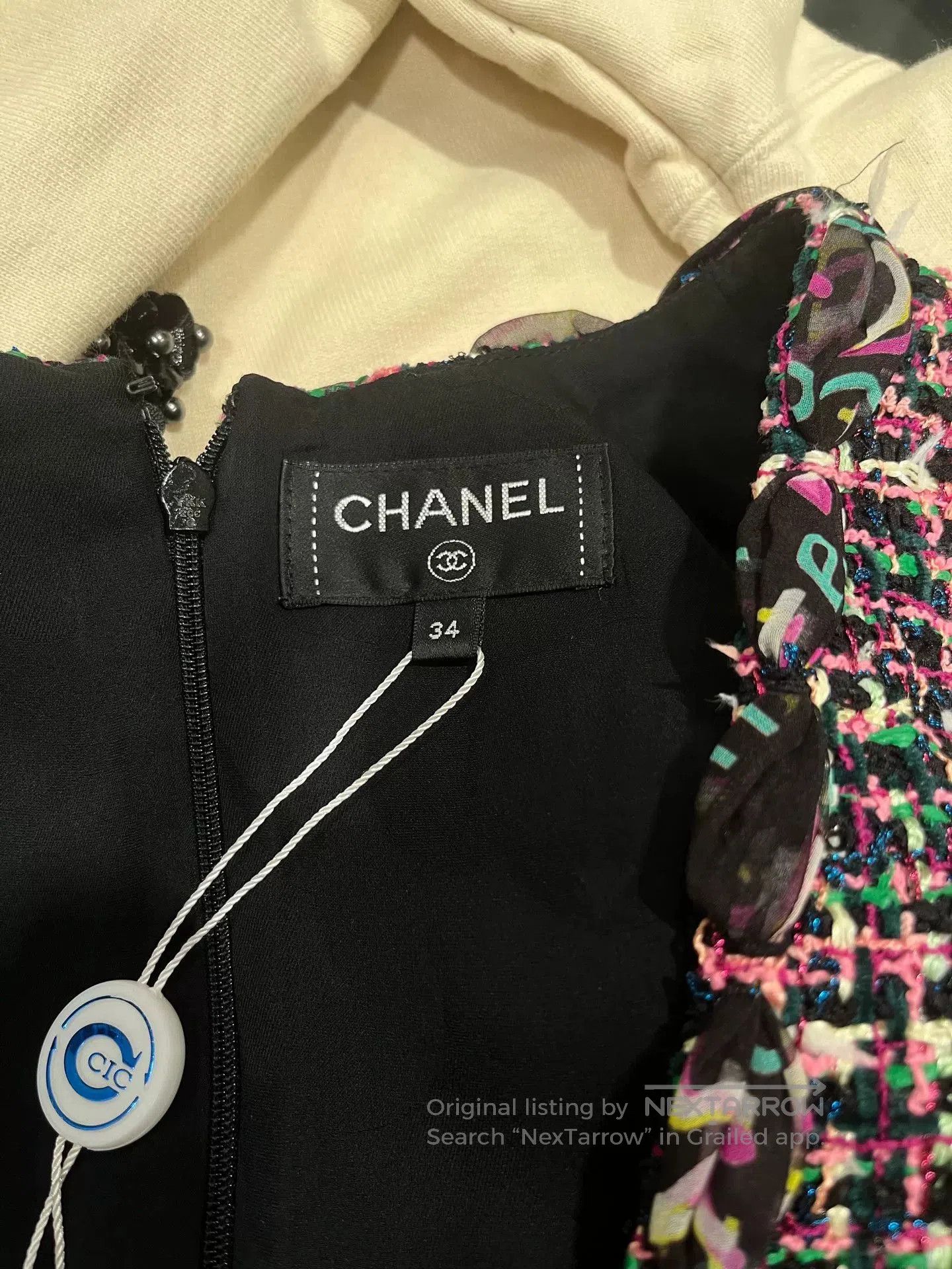 Chanel Chanel 19P Tweed Deep V Dress. Size US XS / EU 42 / 0 - 3 Thumbnail