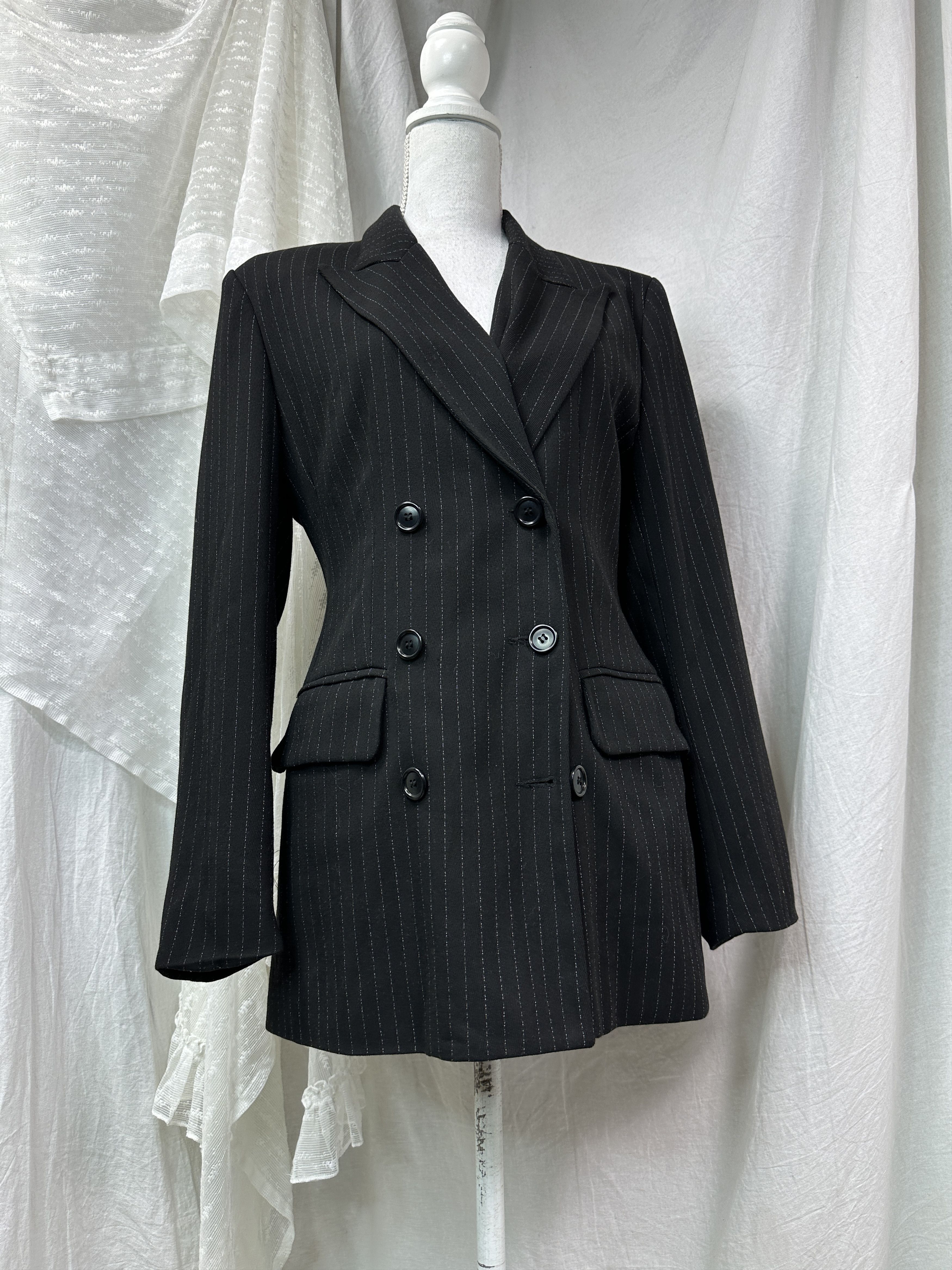 Vintage Vintage Classy Pinstripe Two-Row Blazer Y2K Size L / US 10 / IT 46 - 1 Thumbnail