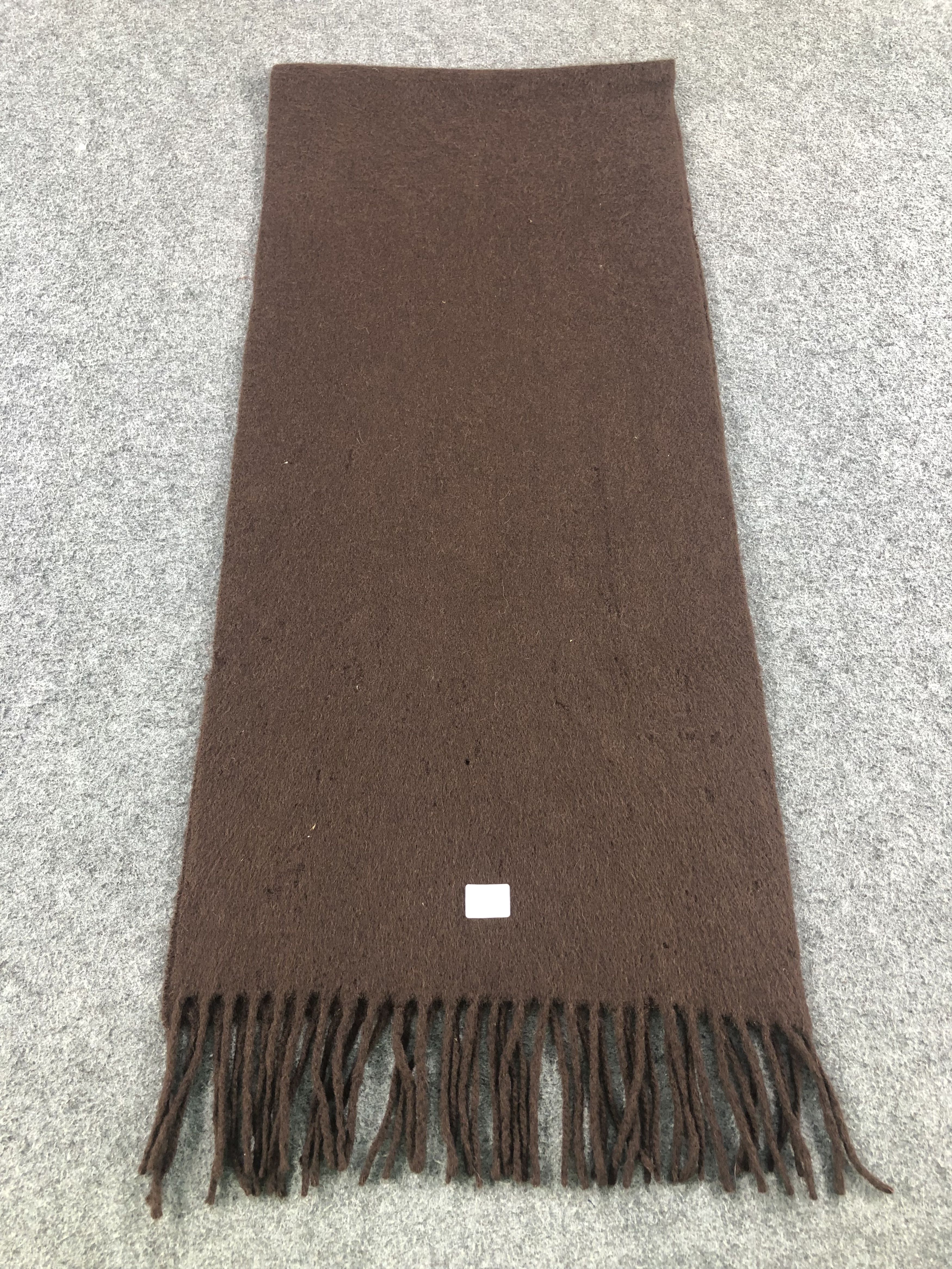 Guy Laroche Guy Laroche Scarf / Muffler / Neckwear Size ONE SIZE - 2 Thumbnail