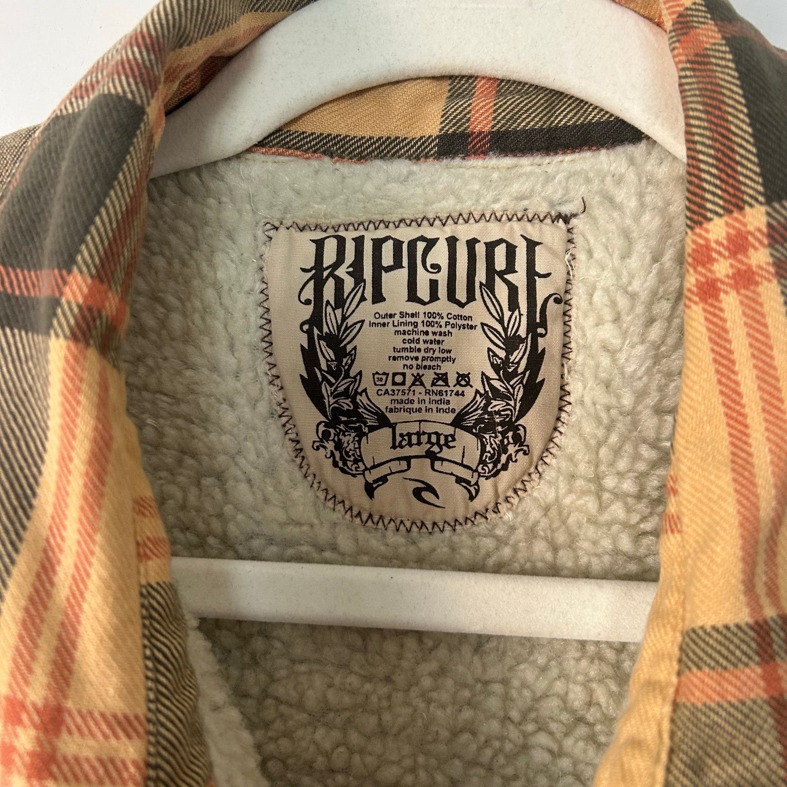Rip Curl Men’s rip curl plaid button-down jacket with sherpa lining Size US L / EU 52-54 / 3 - 4 Thumbnail